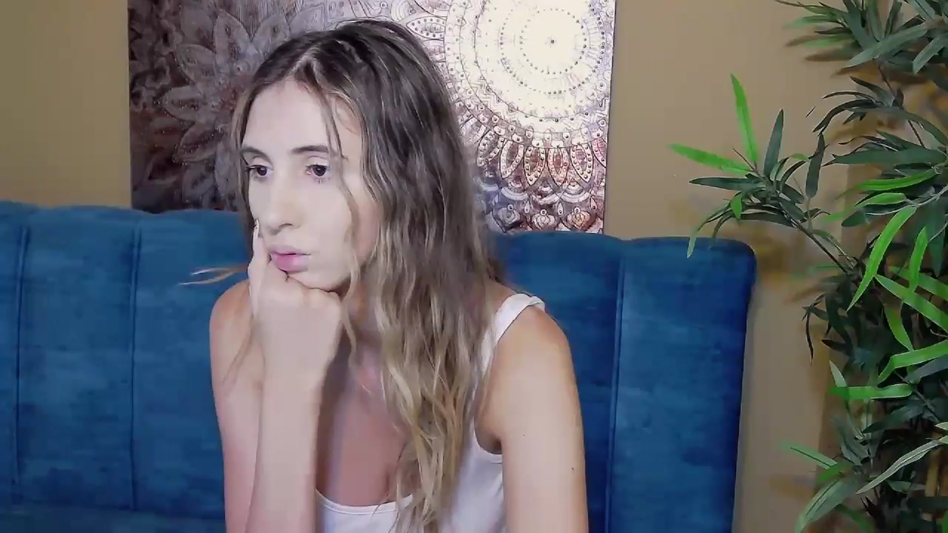 Gallery image thumbnail from Artemiss's myfreecams stream on, 08/18/2024, 17:55 image 16 of 20