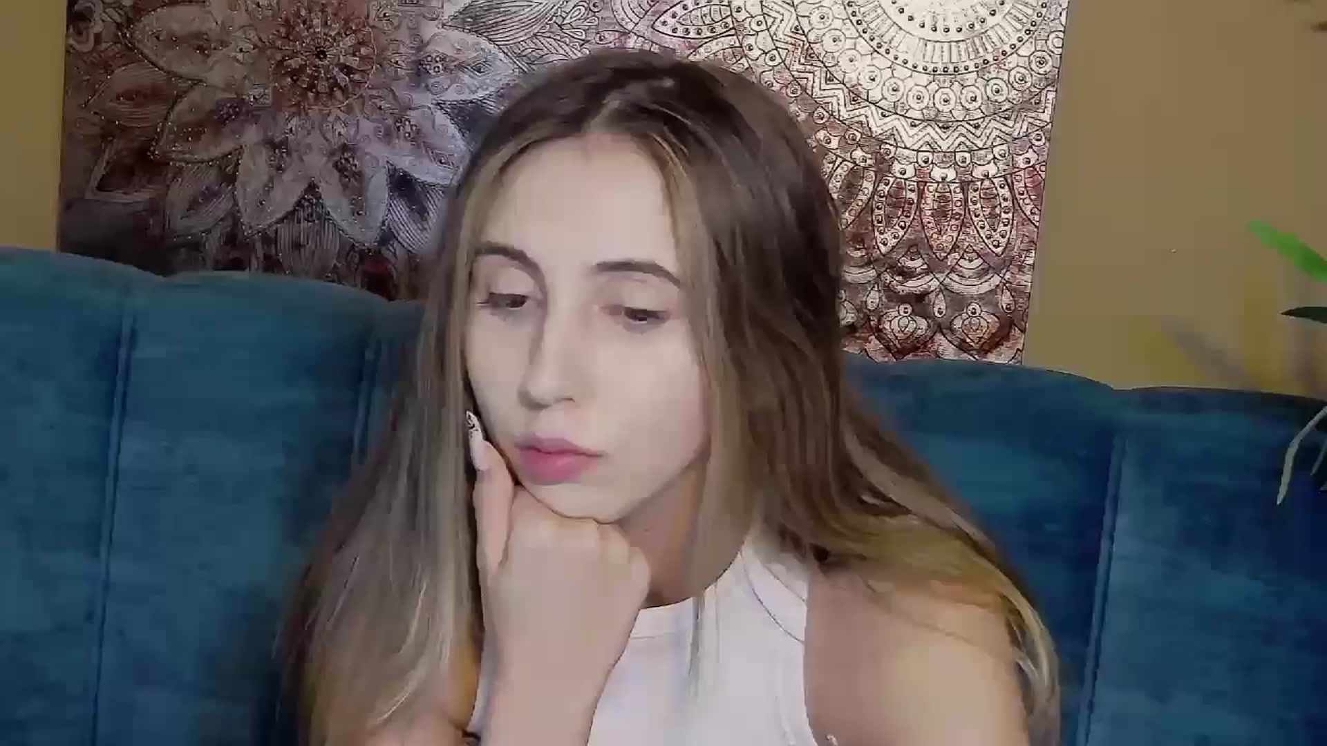 Gallery image thumbnail from Artemiss's myfreecams stream on, 08/27/2024, 18:43 image 2 of 20