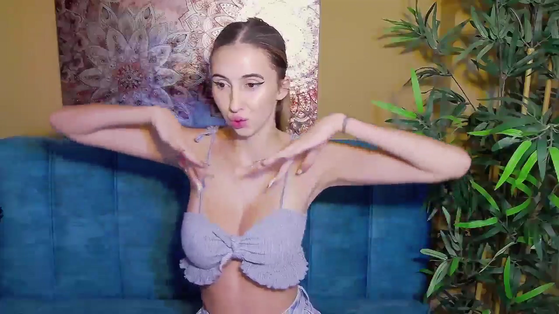 Gallery image thumbnail from Artemiss's myfreecams stream on, 09/02/2024, 17:16 image 12 of 20