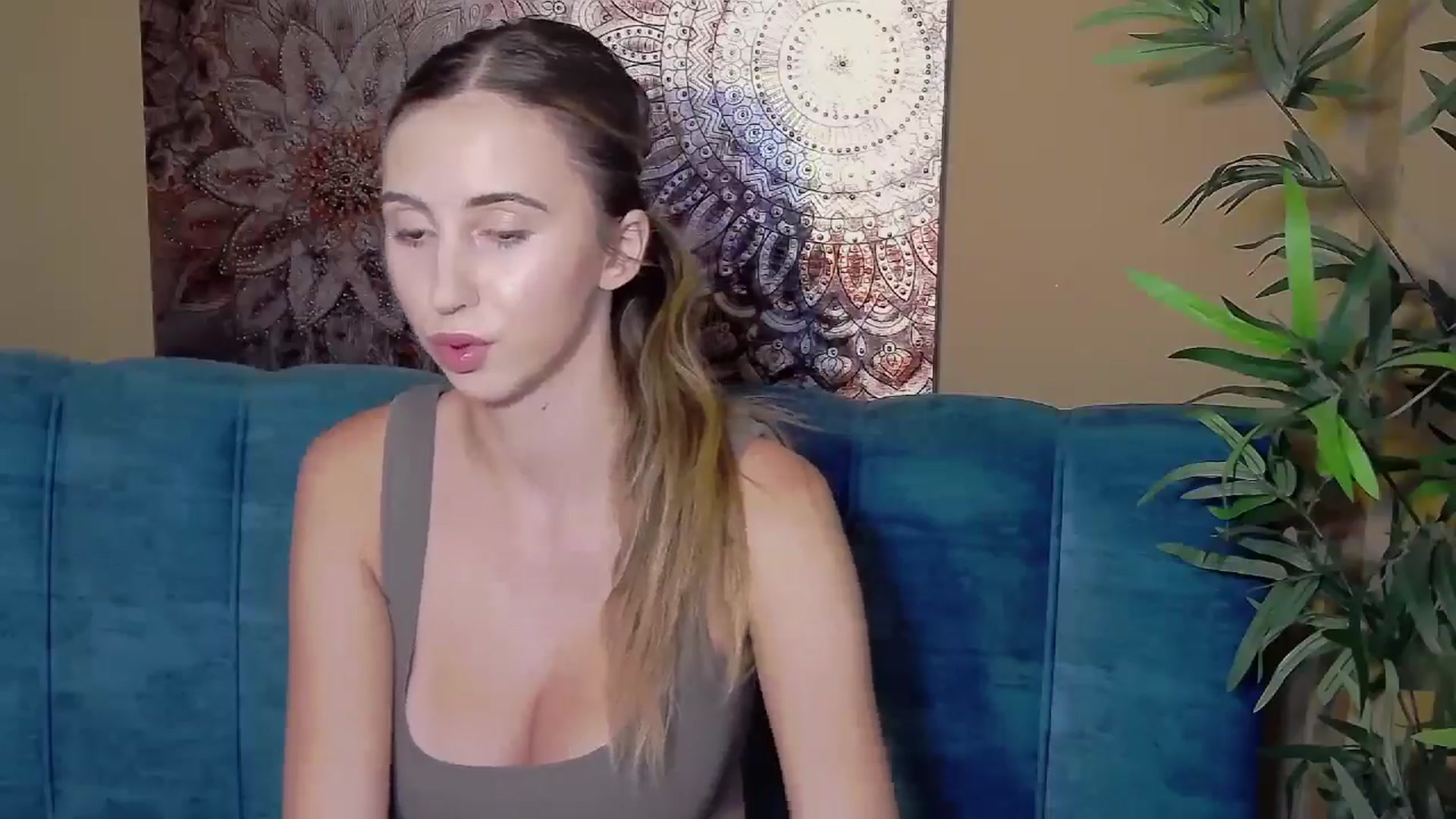 Gallery image thumbnail from Artemiss's myfreecams stream on, 09/04/2024, 18:43 image 4 of 20