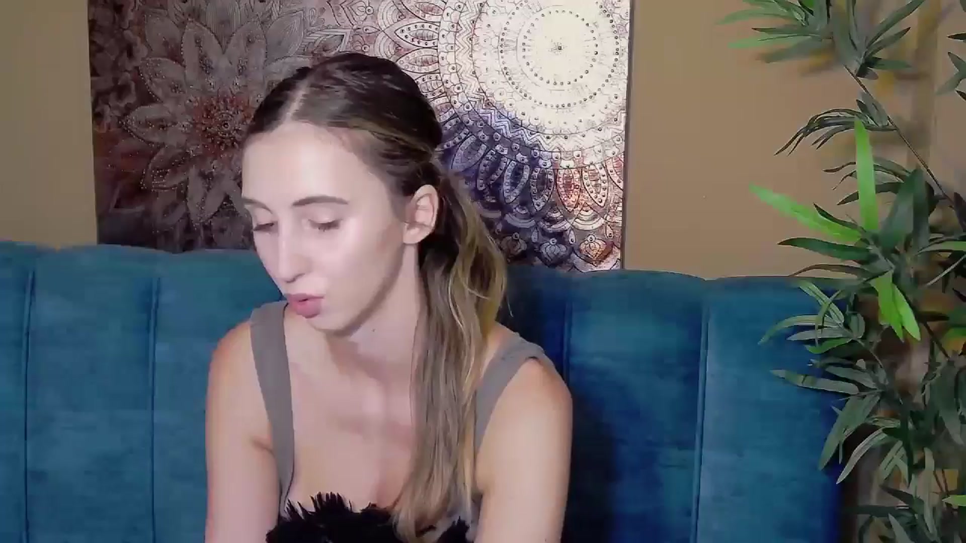 Gallery image thumbnail from Artemiss's myfreecams stream on, 09/04/2024, 19:24 image 11 of 20