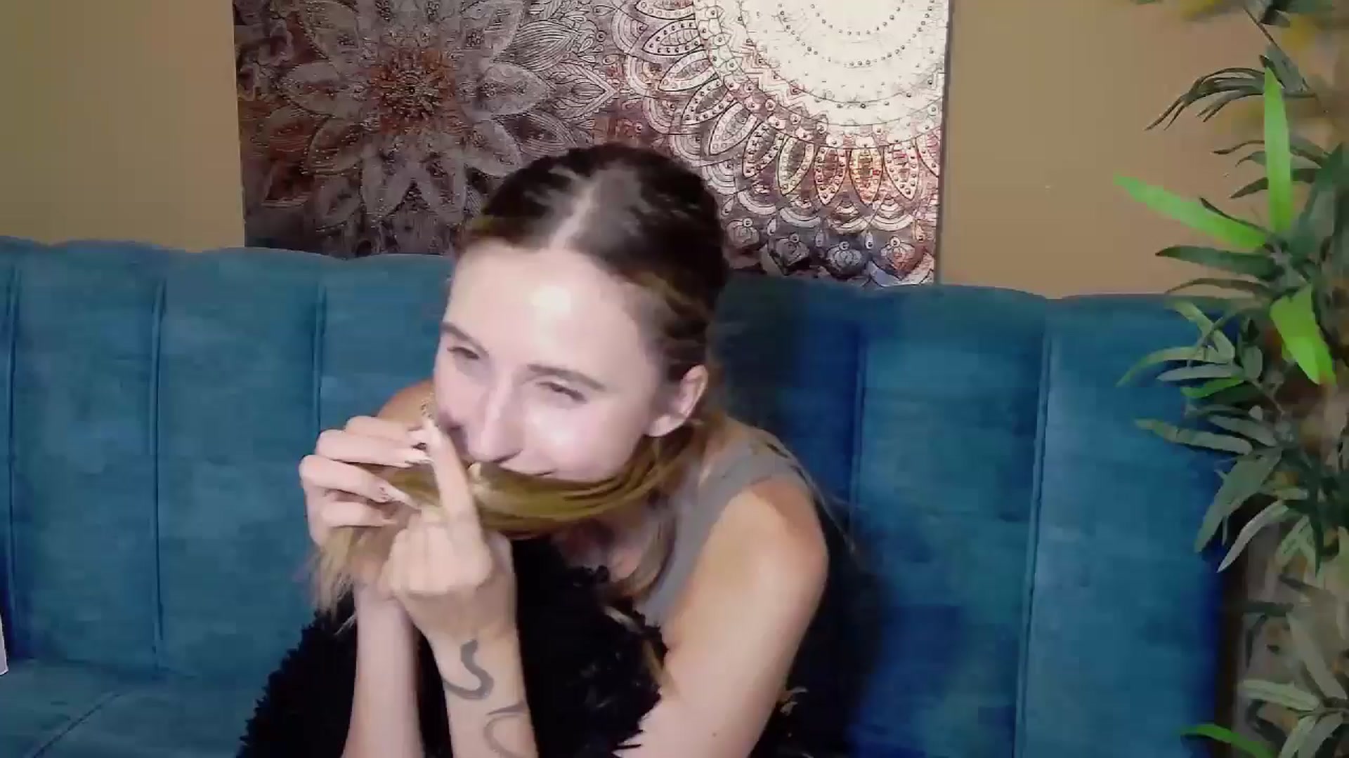 Gallery image thumbnail from Artemiss's myfreecams stream on, 09/04/2024, 21:29 image 4 of 20