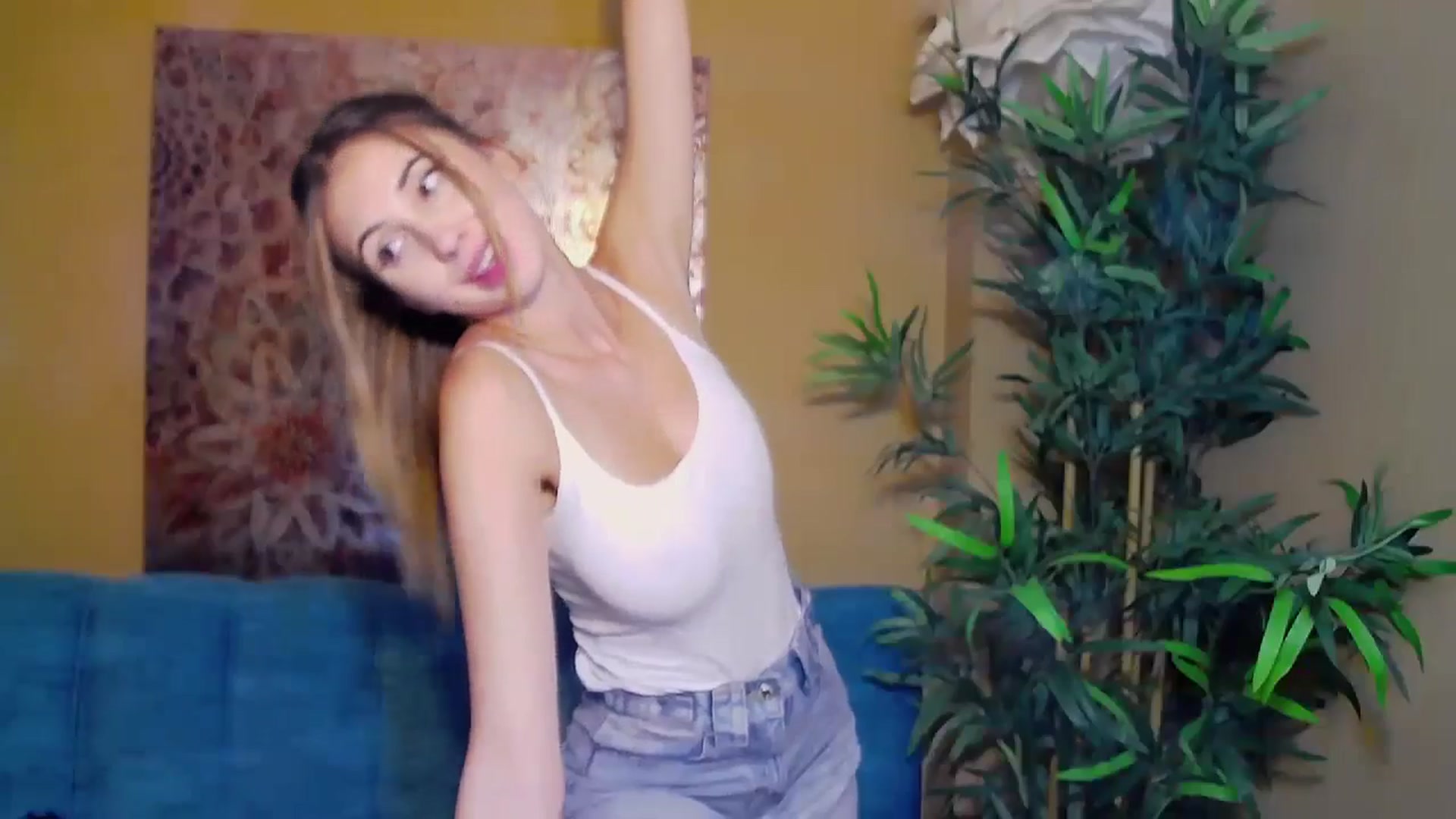 Gallery image thumbnail from Artemiss's myfreecams stream on, 09/05/2024, 21:08 image 15 of 20