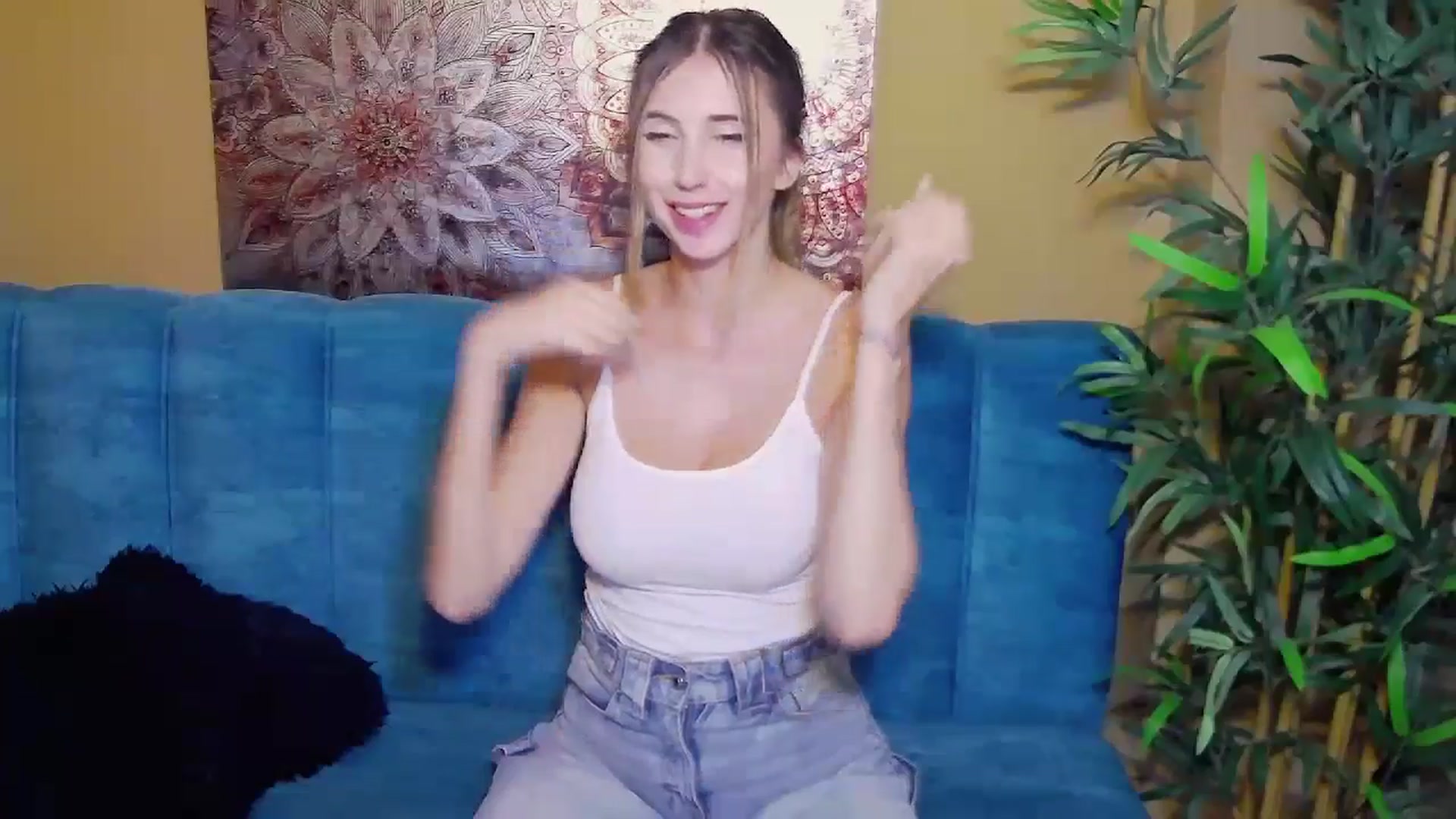 Gallery image thumbnail from Artemiss's myfreecams stream on, 09/05/2024, 21:08 image 9 of 20