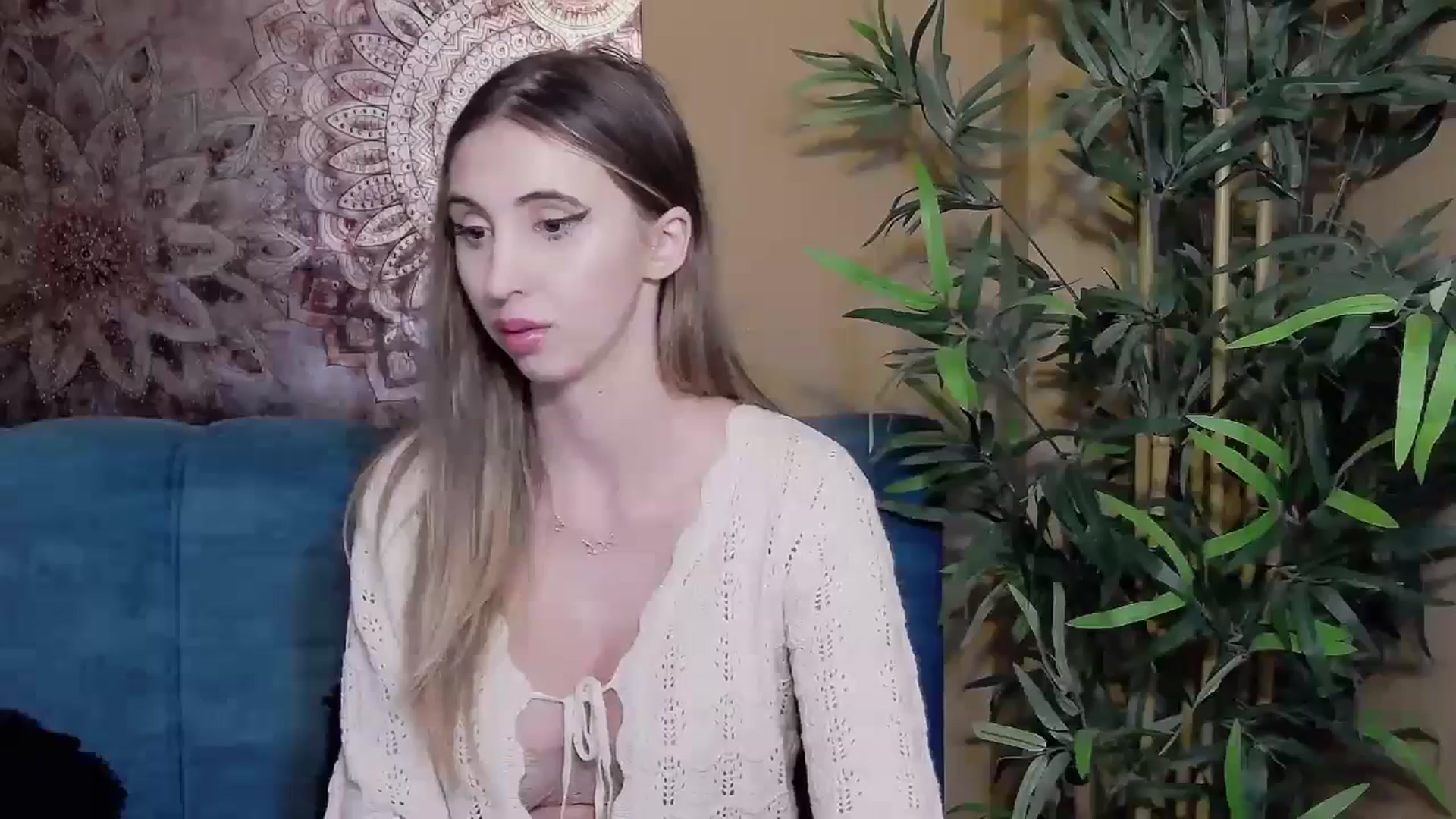 Gallery image thumbnail from Artemiss's myfreecams stream on, 09/11/2024, 21:11 image 6 of 20