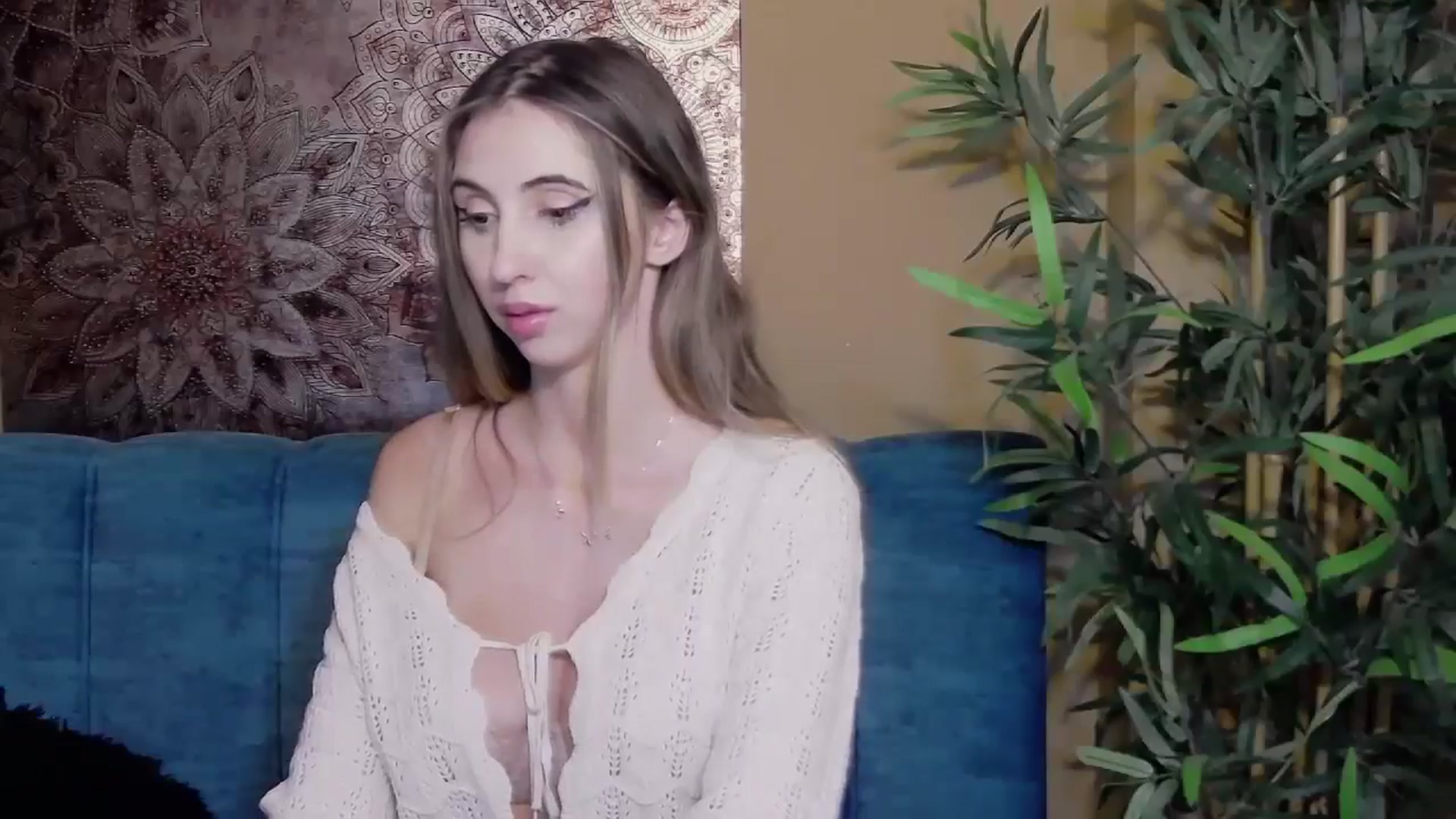 Gallery image thumbnail from Artemiss's myfreecams stream on, 09/11/2024, 22:13 image 3 of 20
