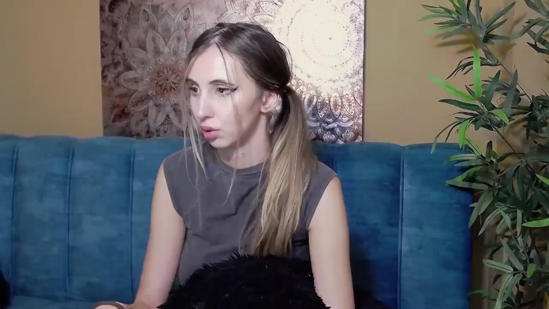 Gallery image thumbnail from Artemiss's myfreecams stream on, 09/14/2024, 23:07 image 4 of 20