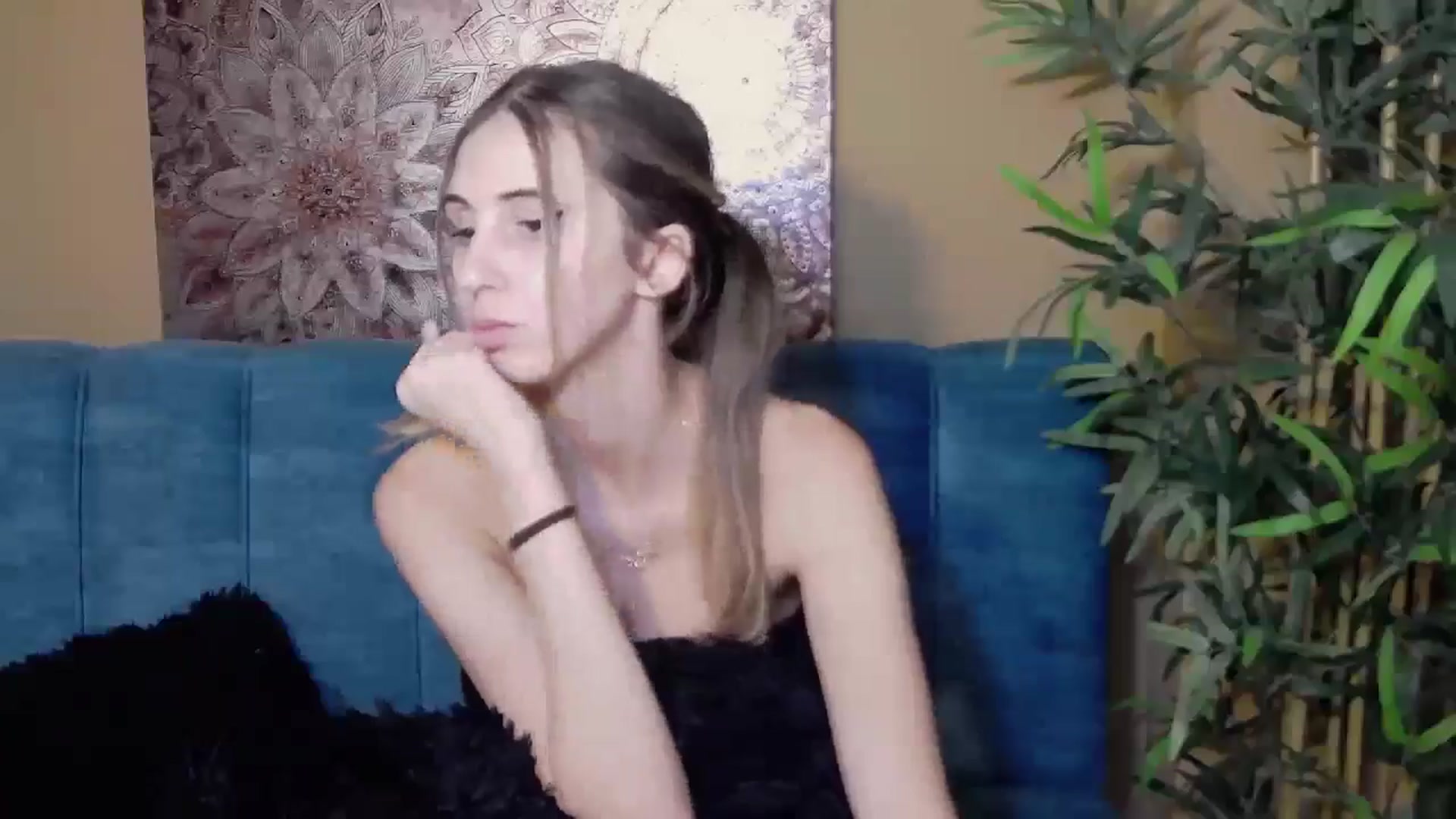 Gallery image thumbnail from Artemiss's myfreecams stream on, 09/17/2024, 04:54 image 8 of 20