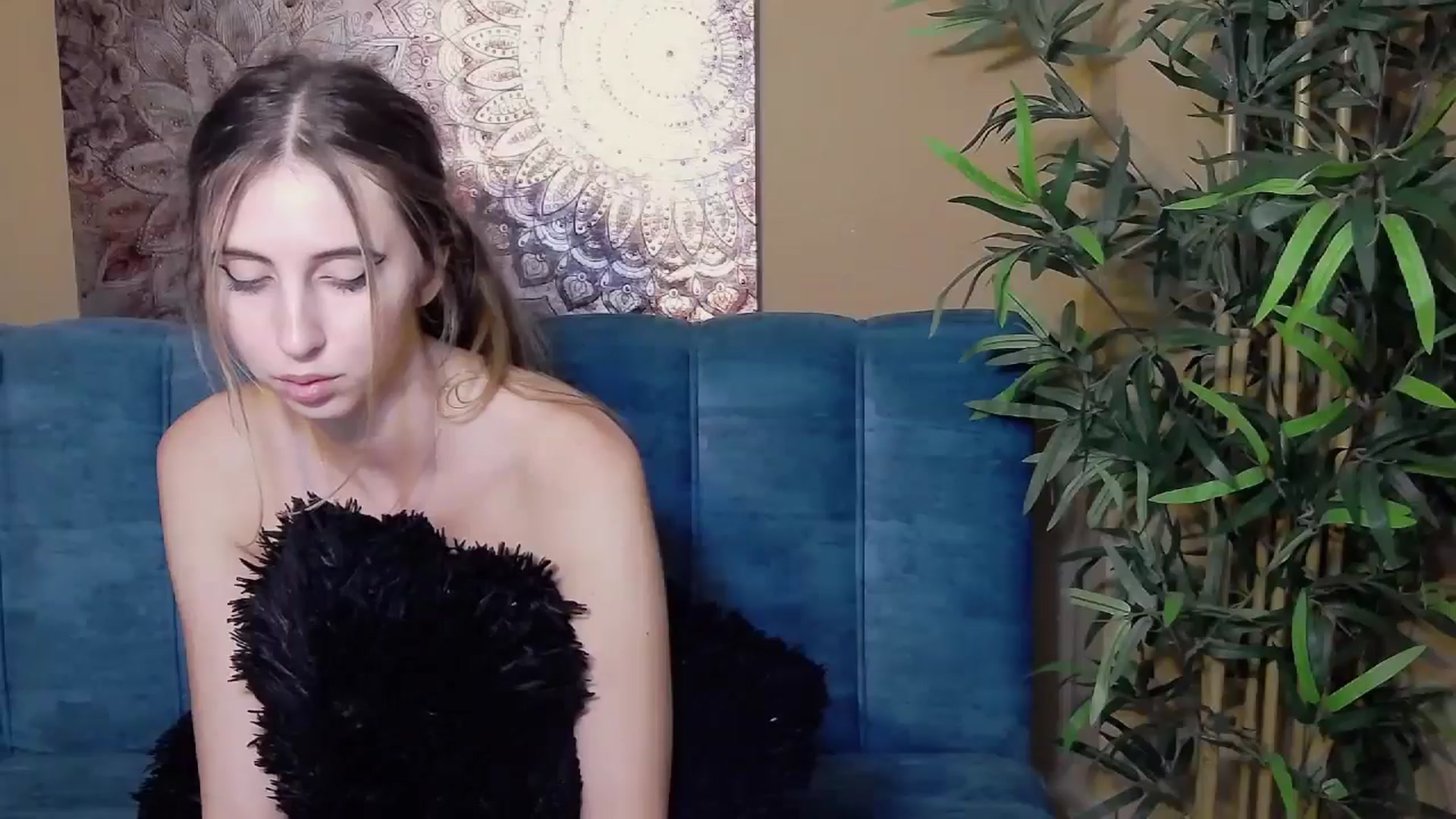 Gallery image thumbnail from Artemiss's myfreecams stream on, 09/17/2024, 04:28 image 15 of 20