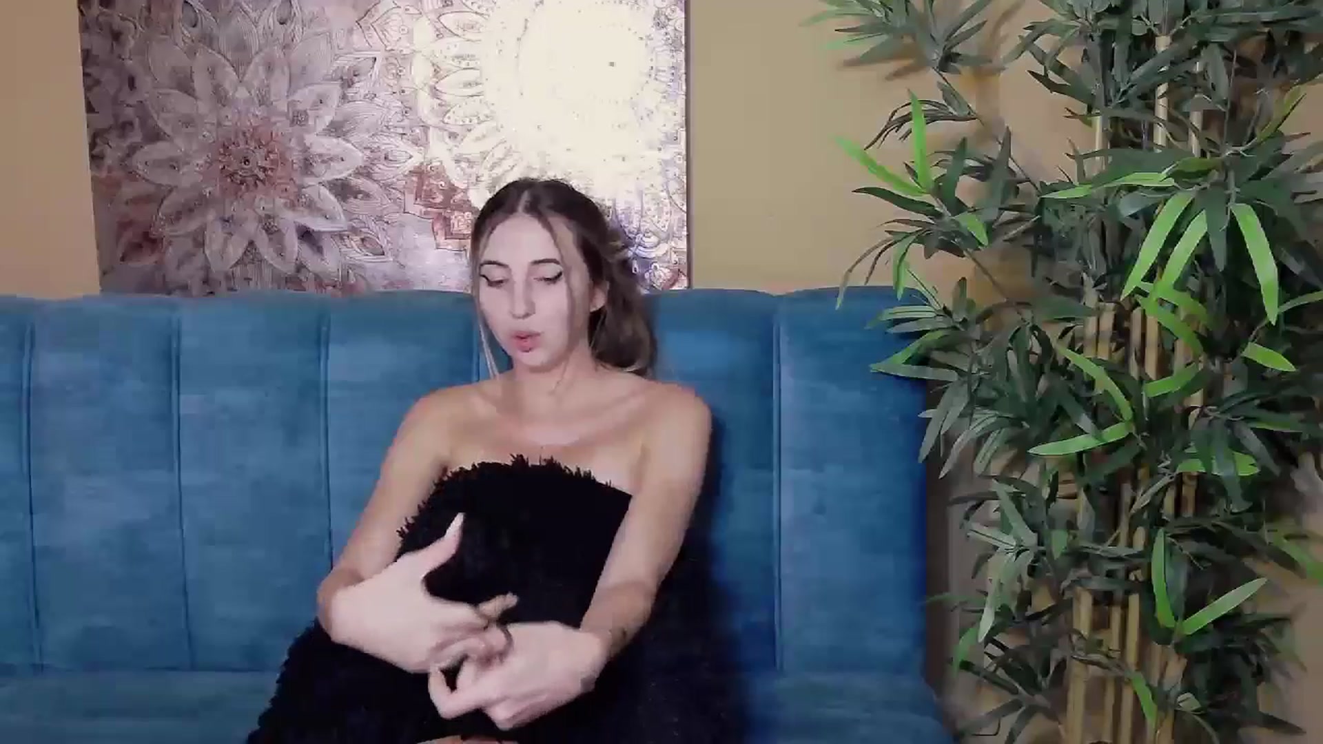 Gallery image thumbnail from Artemiss's myfreecams stream on, 09/17/2024, 04:16 image 12 of 20