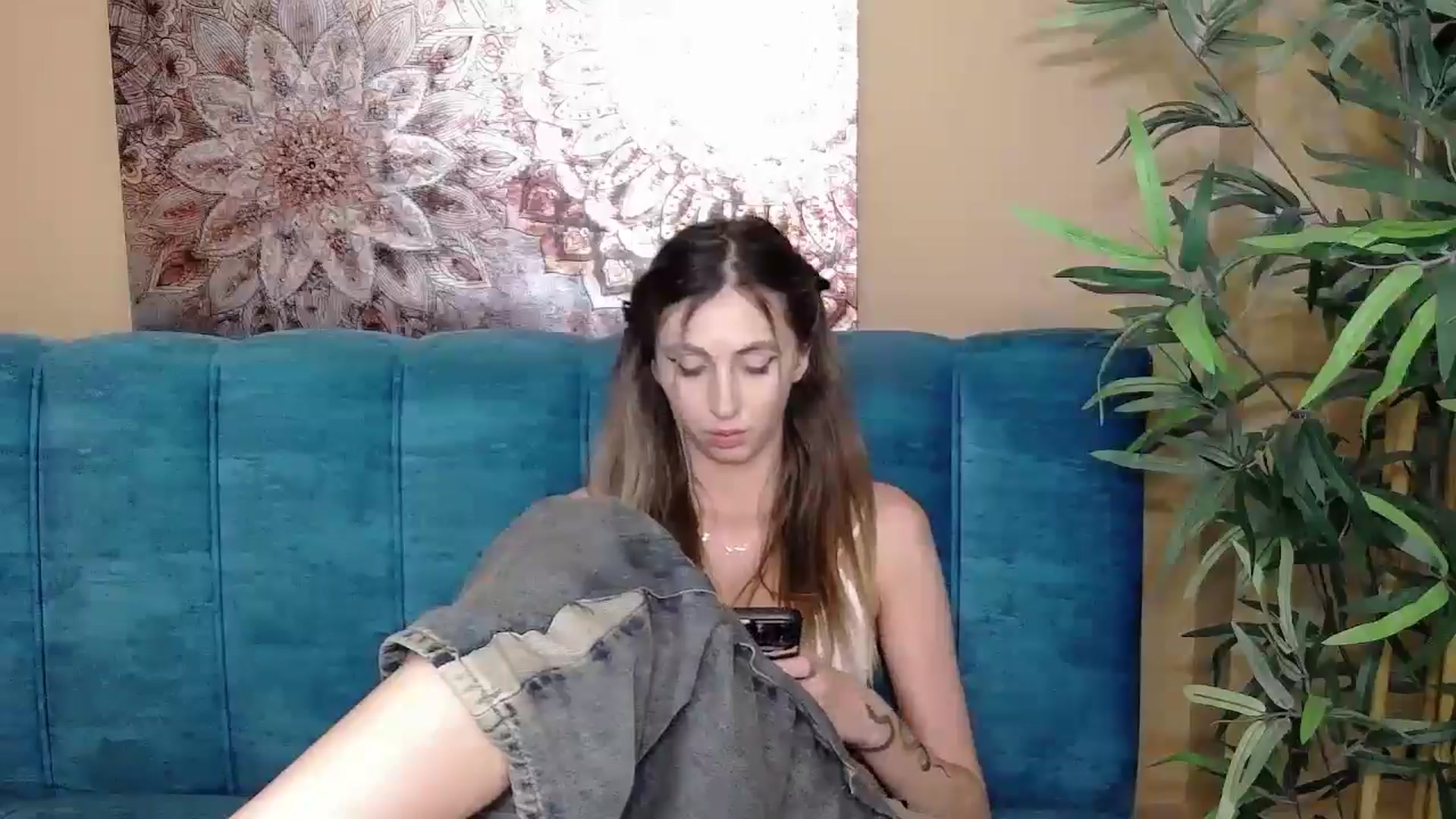 Gallery image thumbnail from Artemiss's myfreecams stream on, 09/25/2024, 23:00 image 2 of 20