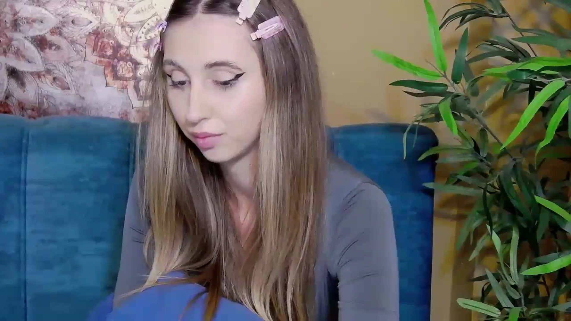 Gallery image thumbnail from Artemiss's myfreecams stream on, 09/28/2024, 21:33 image 18 of 20