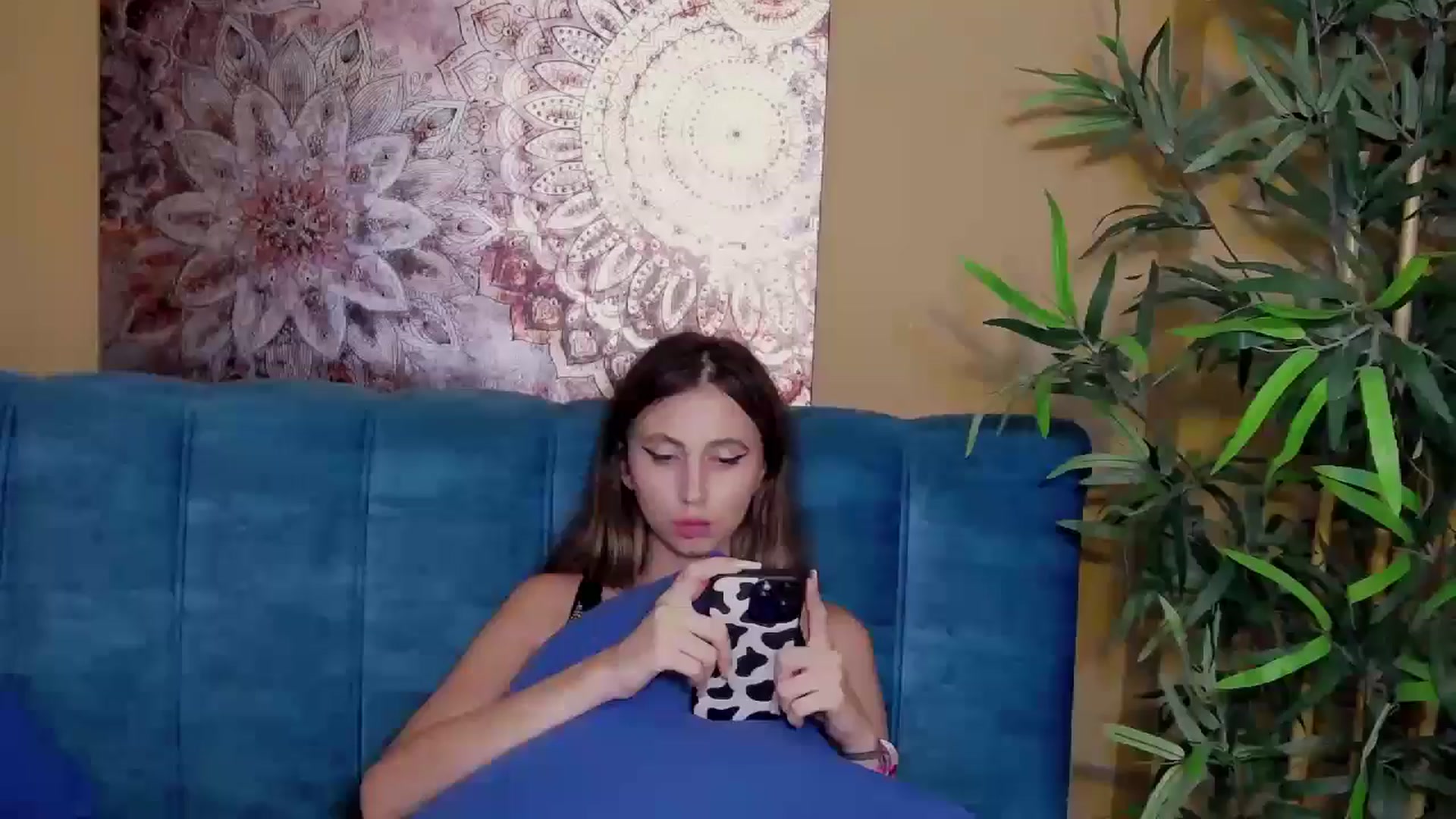 Gallery image thumbnail from Artemiss's myfreecams stream on, 09/29/2024, 19:55 image 13 of 20
