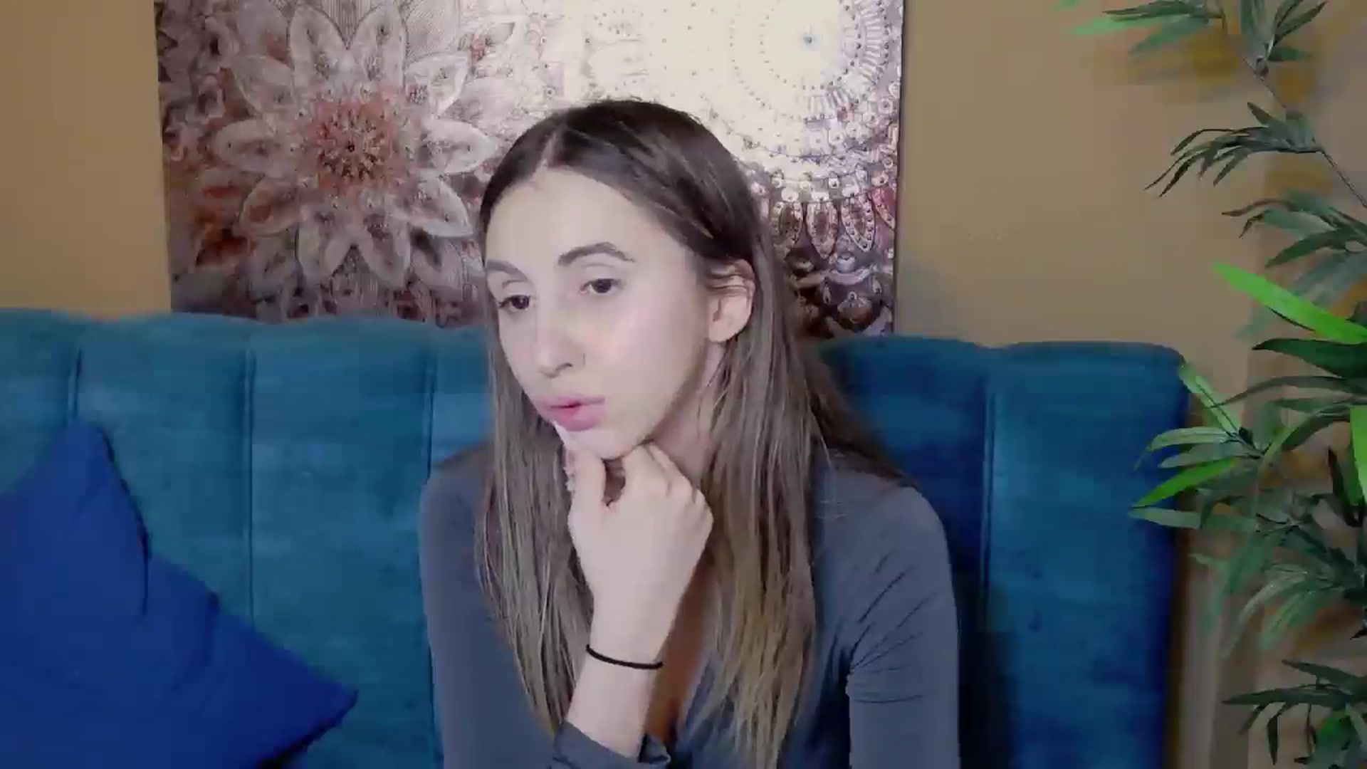 Gallery image thumbnail from Artemiss's myfreecams stream on, 10/02/2024, 21:20 image 17 of 20