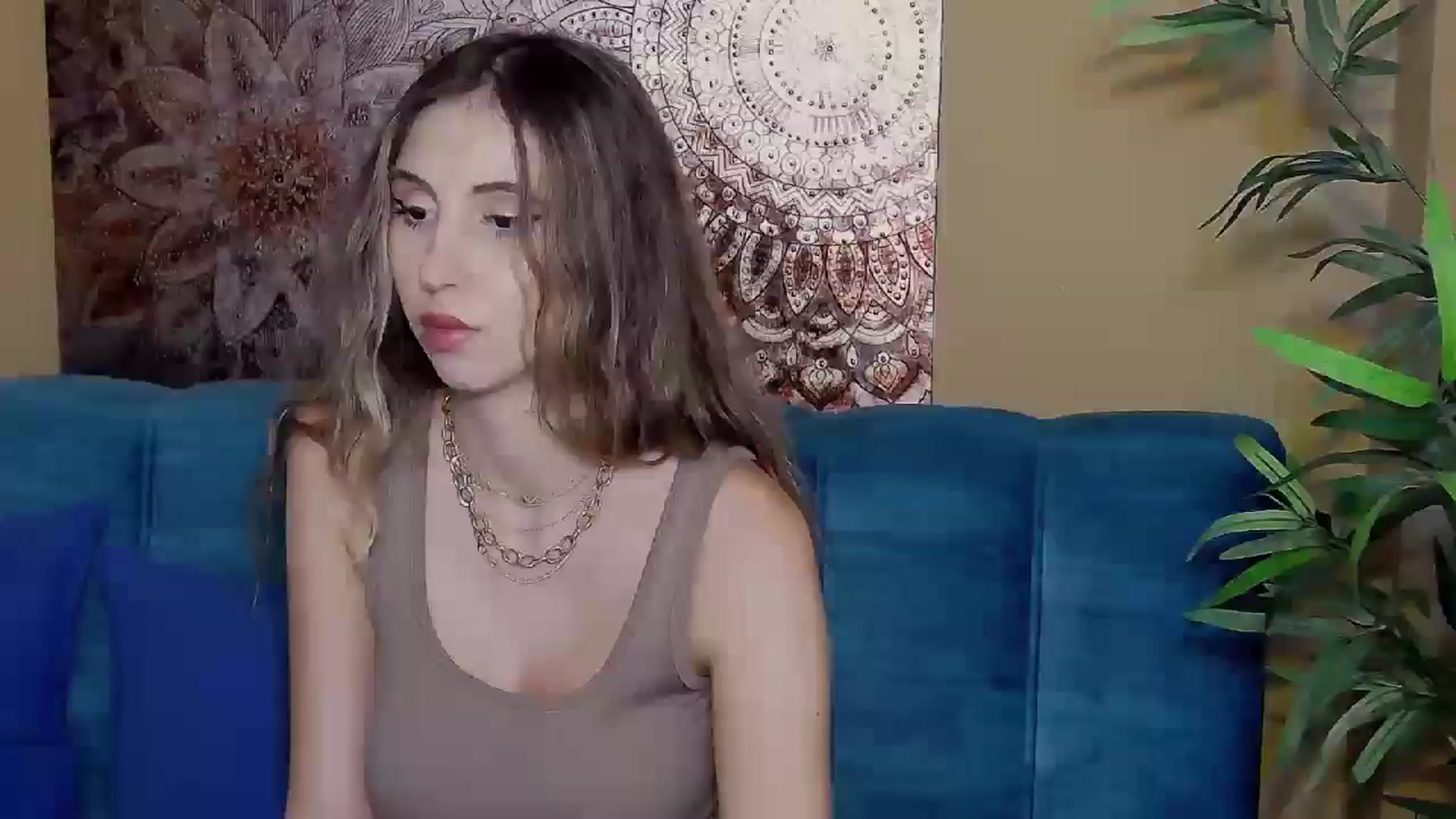 Gallery image thumbnail from Artemiss's myfreecams stream on, 10/04/2024, 18:31 image 1 of 20