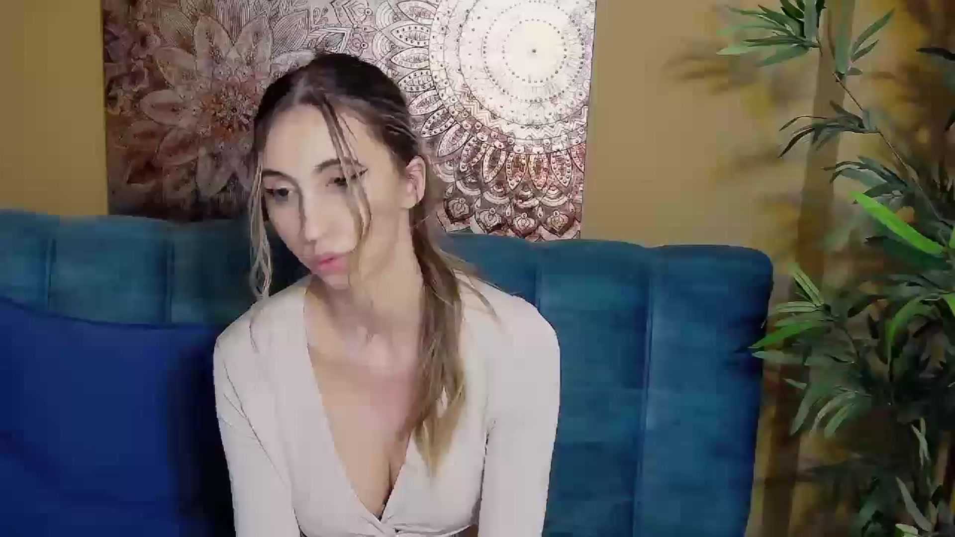 Gallery image thumbnail from Artemiss's myfreecams stream on, 10/07/2024, 19:25 image 19 of 20