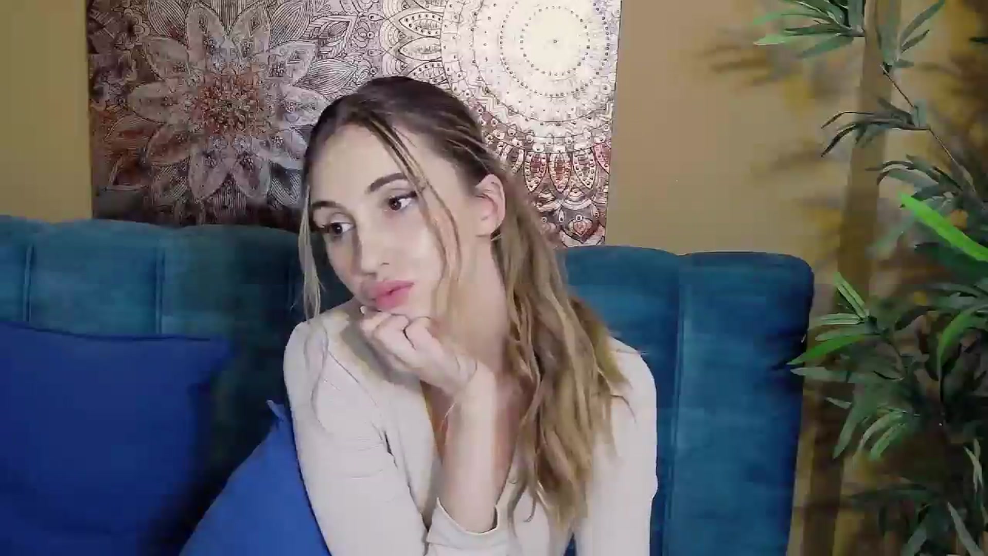 Gallery image thumbnail from Artemiss's myfreecams stream on, 10/07/2024, 19:25 image 14 of 20