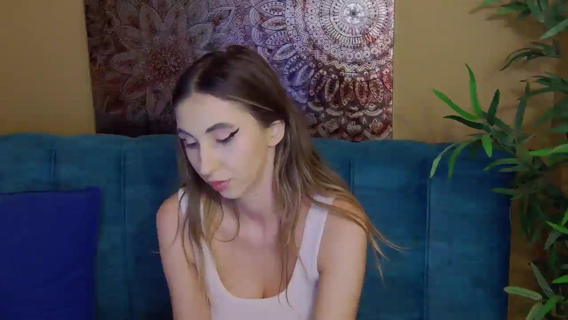 Gallery image thumbnail from Artemiss's myfreecams stream on, 10/17/2024, 18:49 image 13 of 20