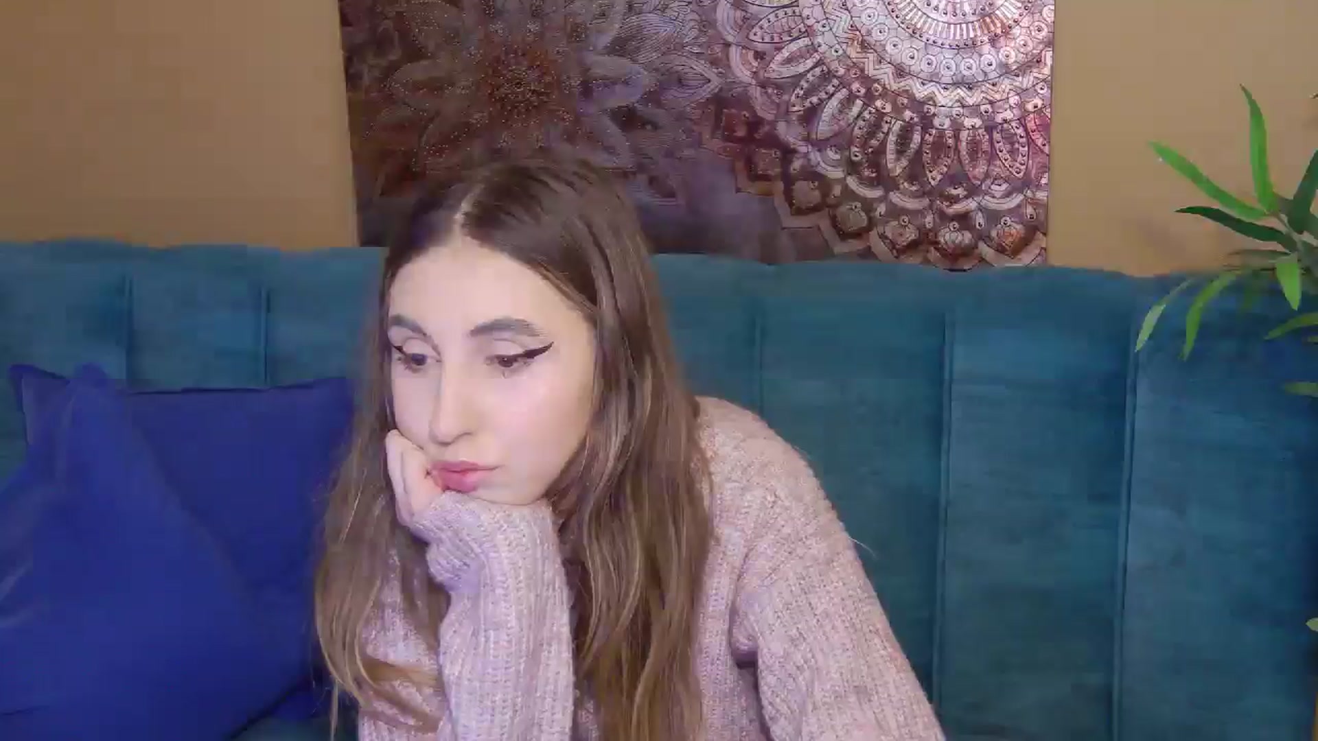 Gallery image thumbnail from Artemiss's myfreecams stream on, 10/17/2024, 21:03 image 16 of 20