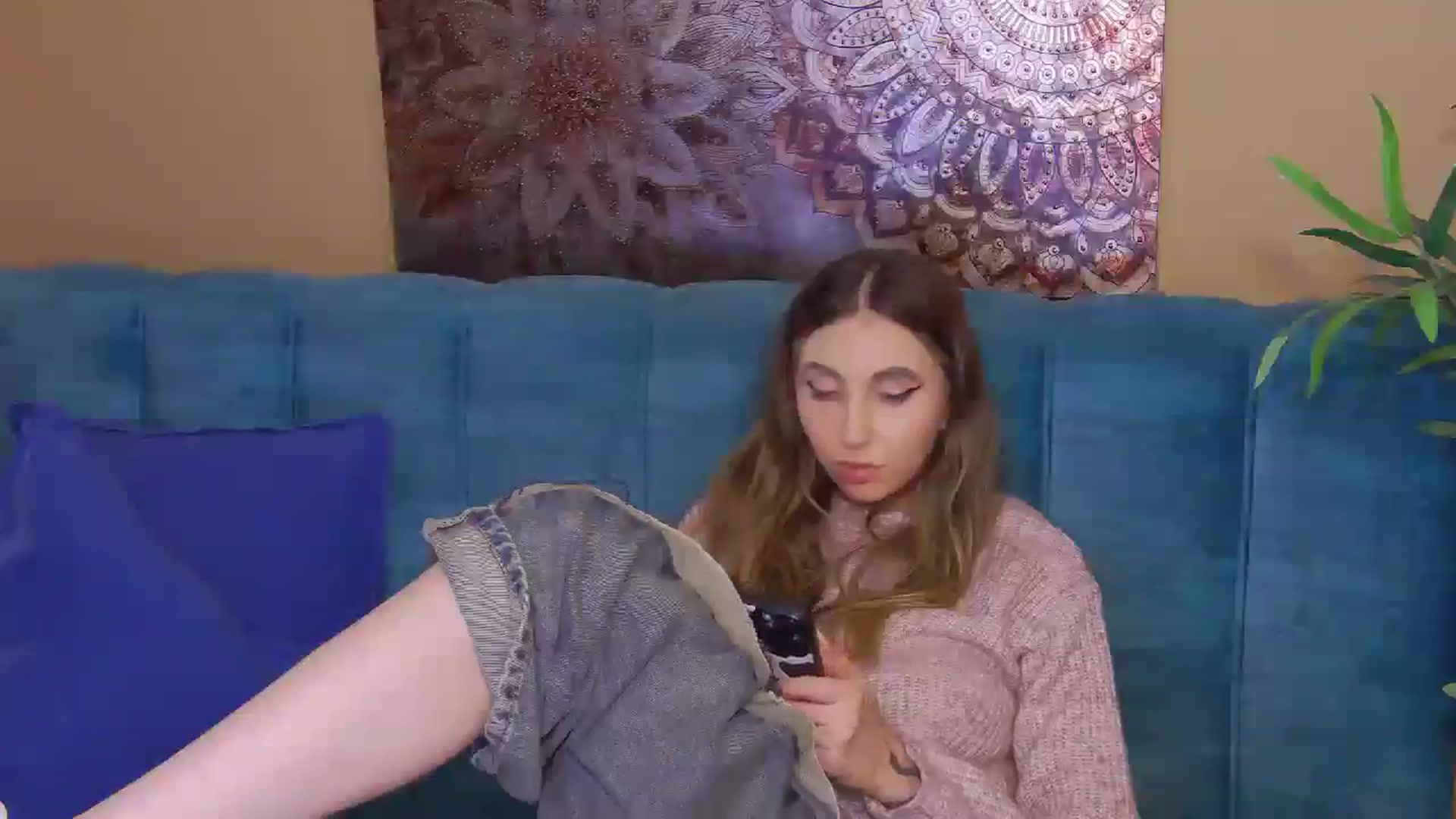Gallery image thumbnail from Artemiss's myfreecams stream on, 10/17/2024, 21:03 image 20 of 20