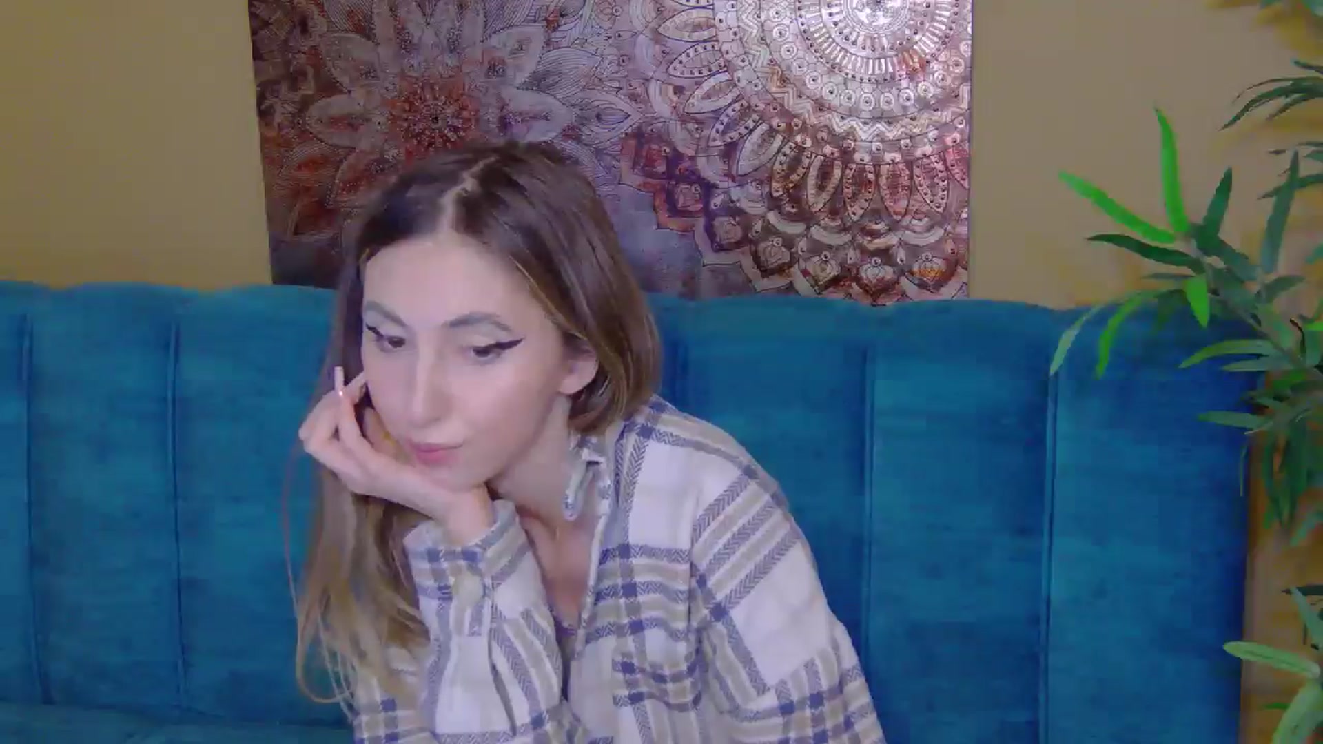 Gallery image thumbnail from Artemiss's myfreecams stream on, 10/18/2024, 21:39 image 9 of 20