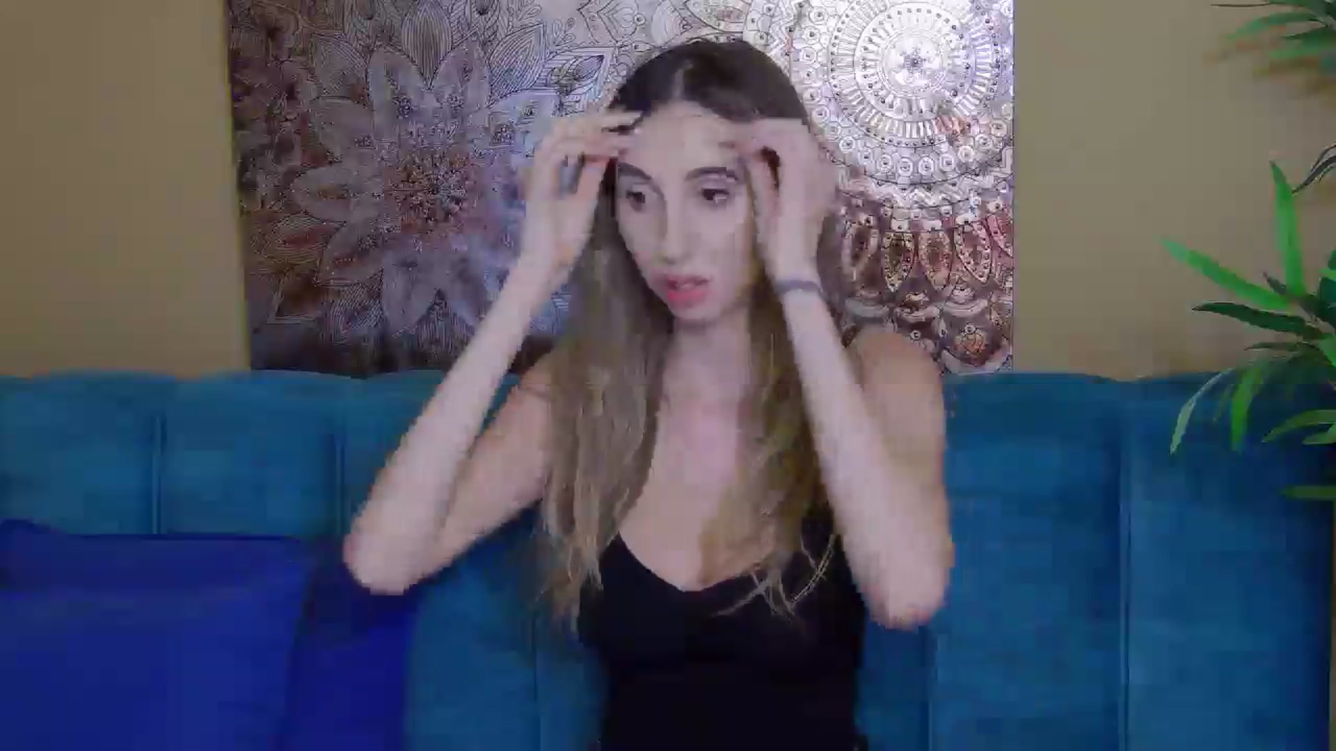 Gallery image thumbnail from Artemiss's myfreecams stream on, 10/19/2024, 19:07 image 7 of 20