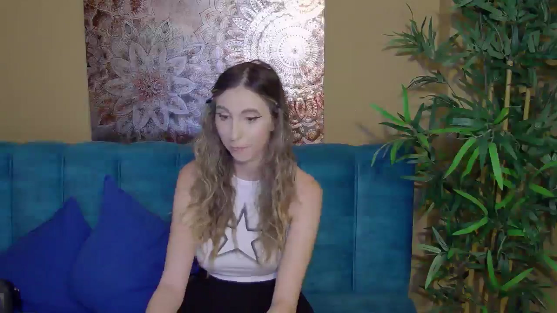Gallery image thumbnail from Artemiss's myfreecams stream on, 10/19/2024, 21:57 image 20 of 20