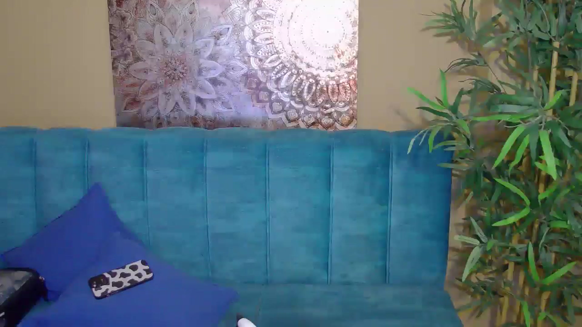 Gallery image thumbnail from Artemiss's myfreecams stream on, 10/19/2024, 22:43 image 17 of 20