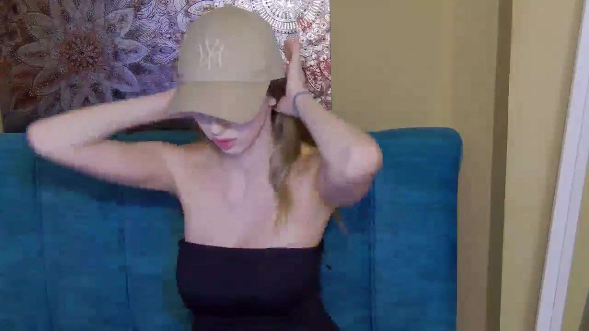 Gallery image thumbnail from Artemiss's myfreecams stream on, 10/22/2024, 20:42 image 13 of 20