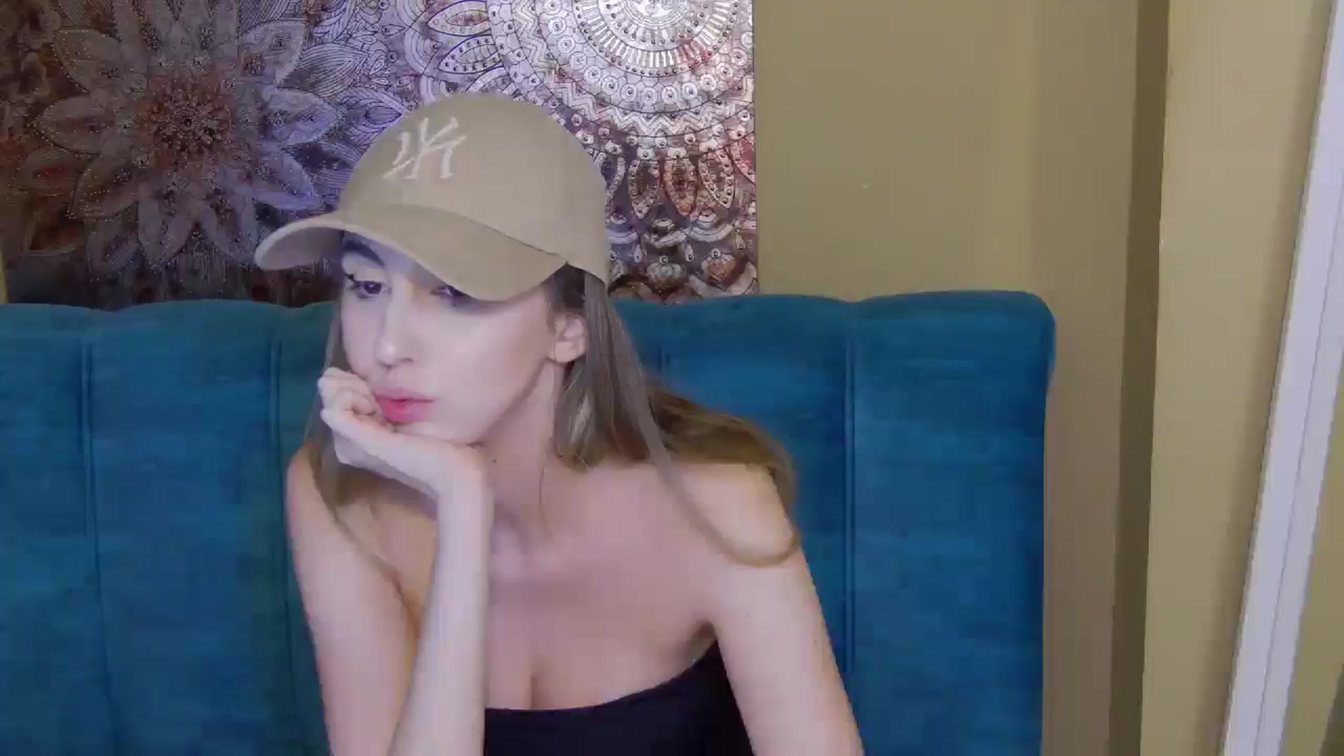 Gallery image thumbnail from Artemiss's myfreecams stream on, 10/22/2024, 20:42 image 9 of 20