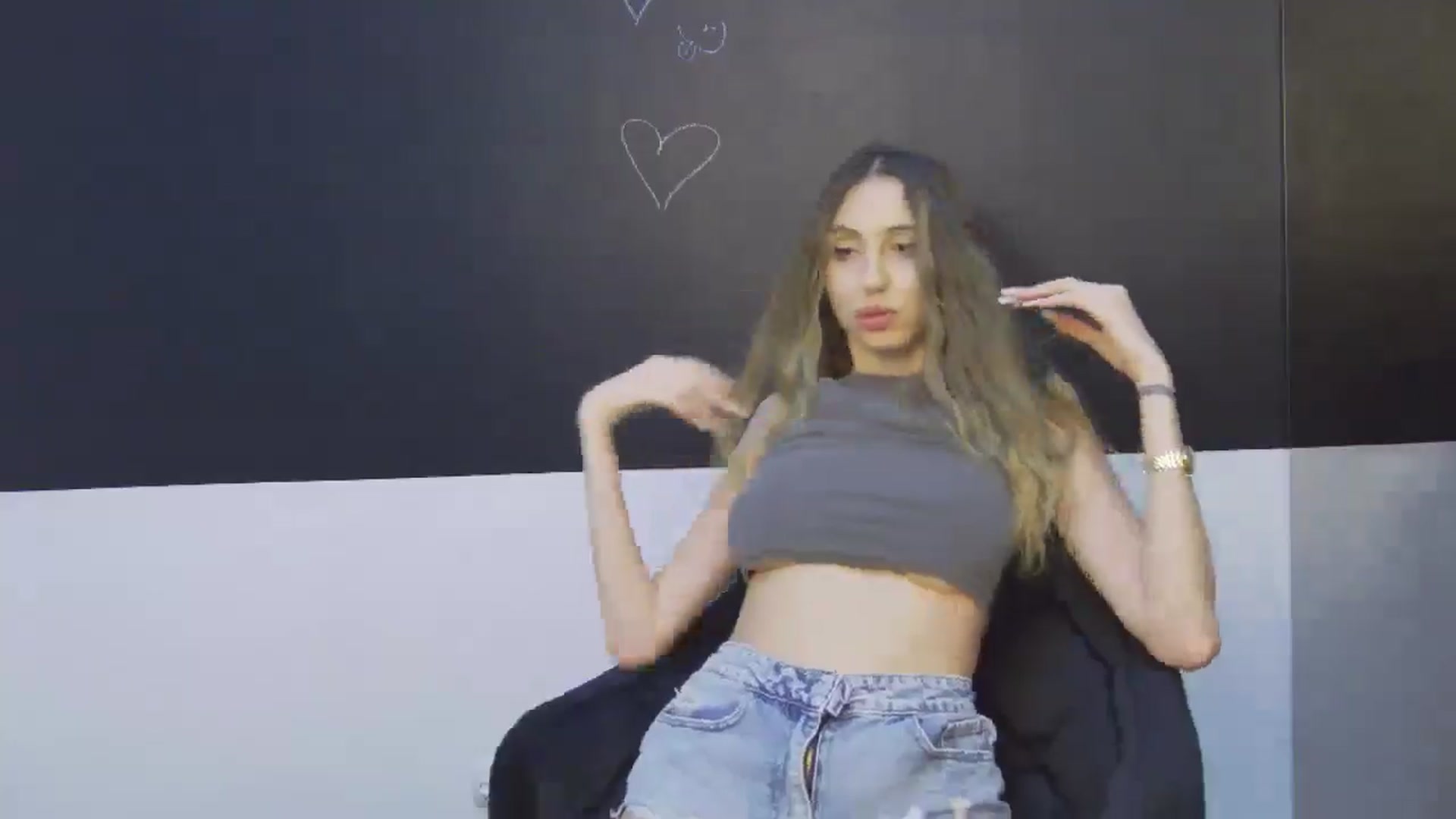 Gallery image thumbnail from Artemiss's myfreecams stream on, 10/27/2024, 23:21 image 7 of 20