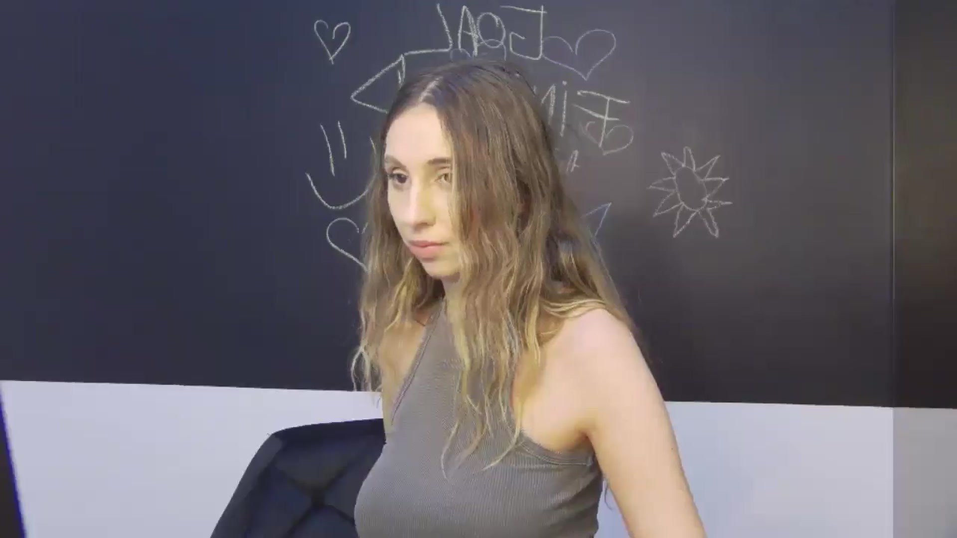Gallery image thumbnail from Artemiss's myfreecams stream on, 10/28/2024, 01:13 image 20 of 20