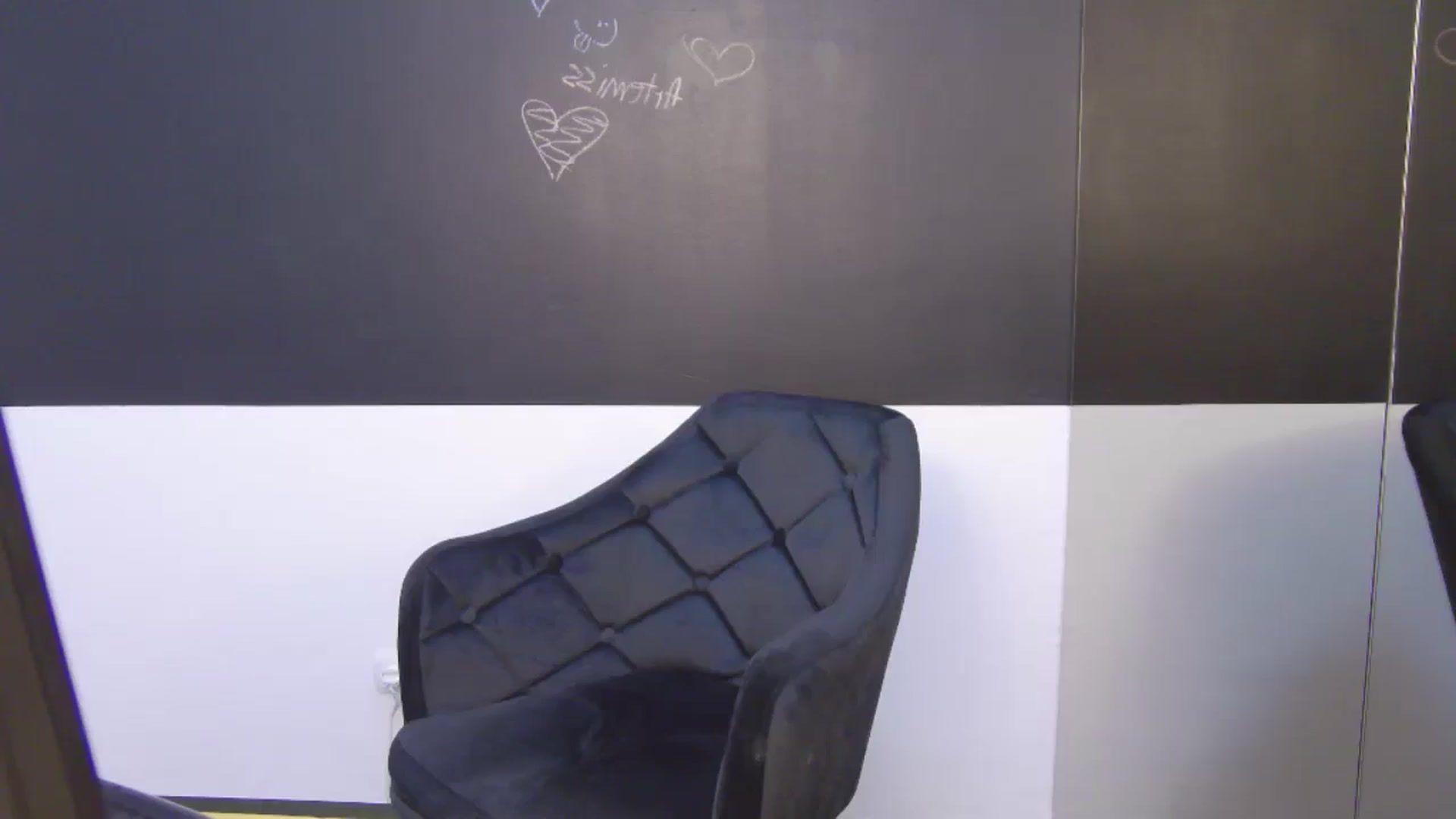 Gallery image thumbnail from Artemiss's myfreecams stream on, 10/28/2024, 01:13 image 9 of 20