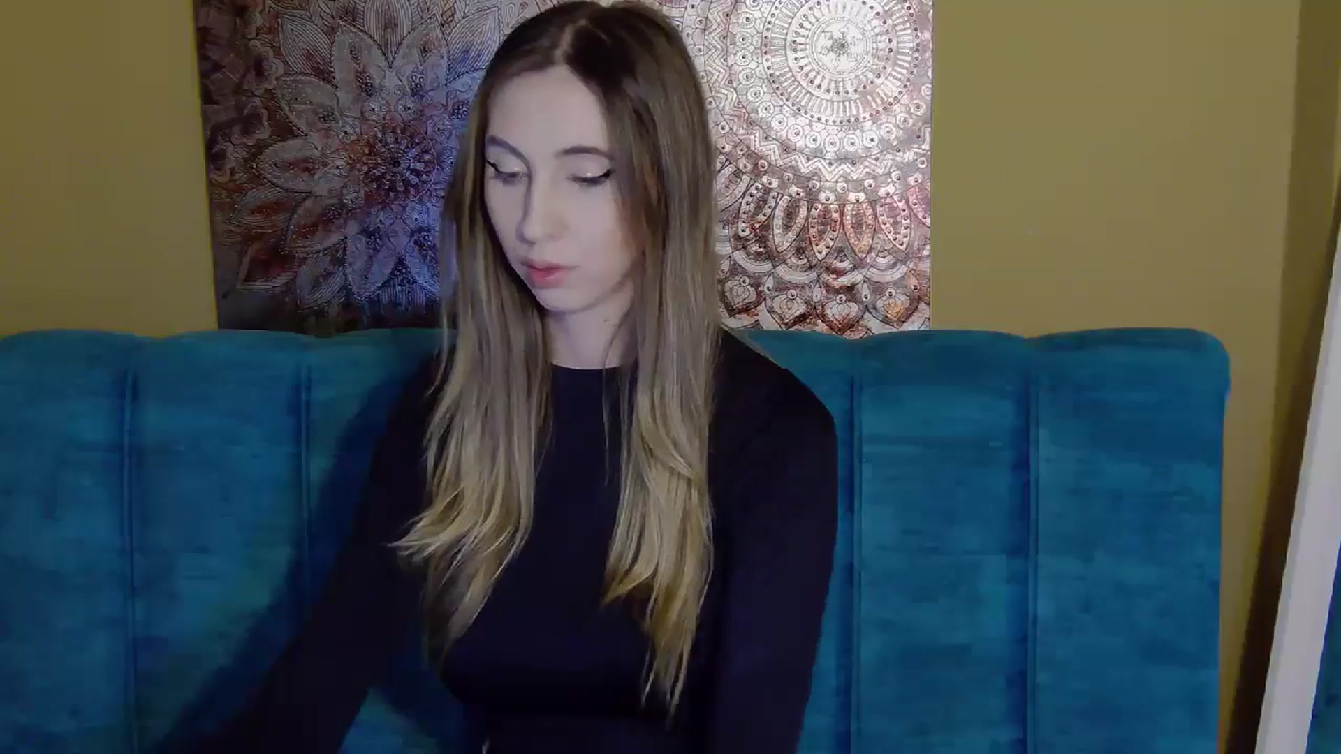Gallery image thumbnail from Artemiss's myfreecams stream on, 11/08/2024, 18:55 image 2 of 20