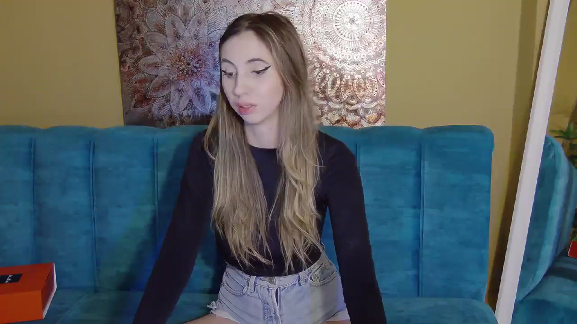 Gallery image thumbnail from Artemiss's myfreecams stream on, 11/08/2024, 19:30 image 20 of 20