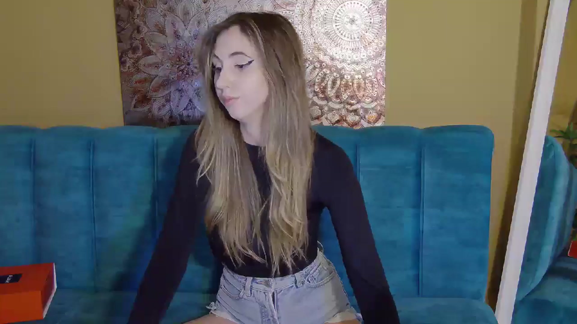 Gallery image thumbnail from Artemiss's myfreecams stream on, 11/08/2024, 19:30 image 18 of 20