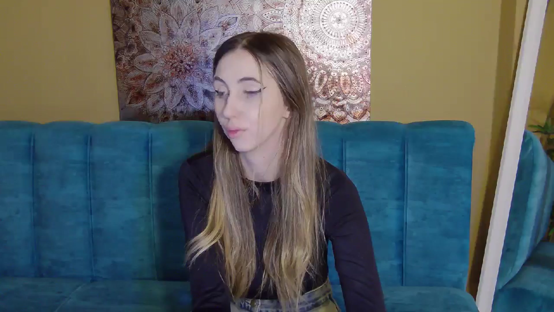 Gallery image thumbnail from Artemiss's myfreecams stream on, 11/08/2024, 20:36 image 18 of 20