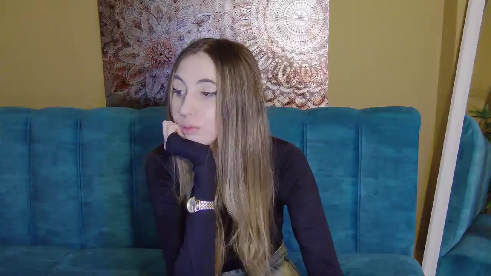 Gallery image thumbnail from Artemiss's myfreecams stream on, 11/08/2024, 20:36 image 15 of 20