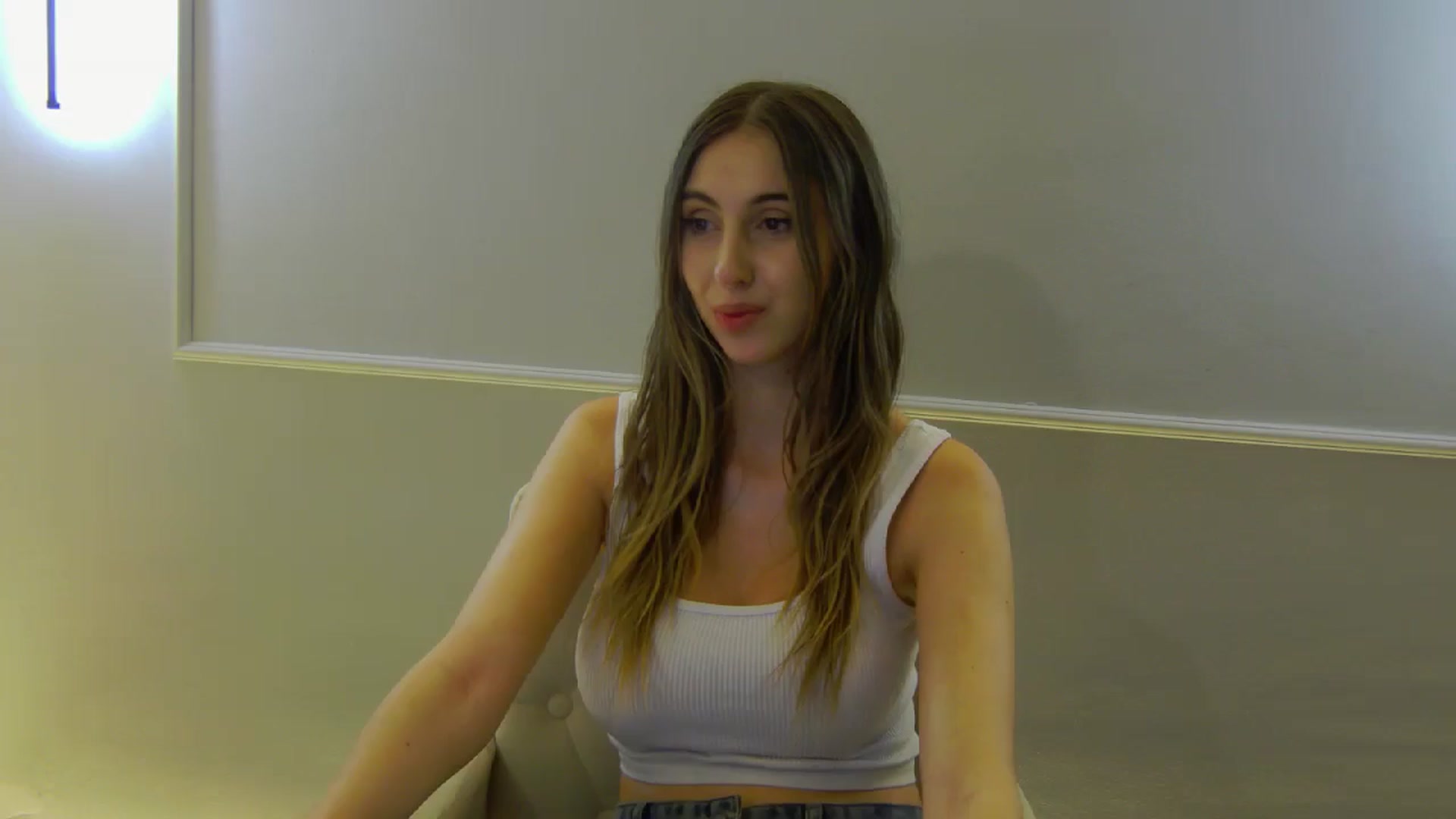 Gallery image thumbnail from Artemiss's myfreecams stream on, 11/11/2024, 20:33 image 12 of 20