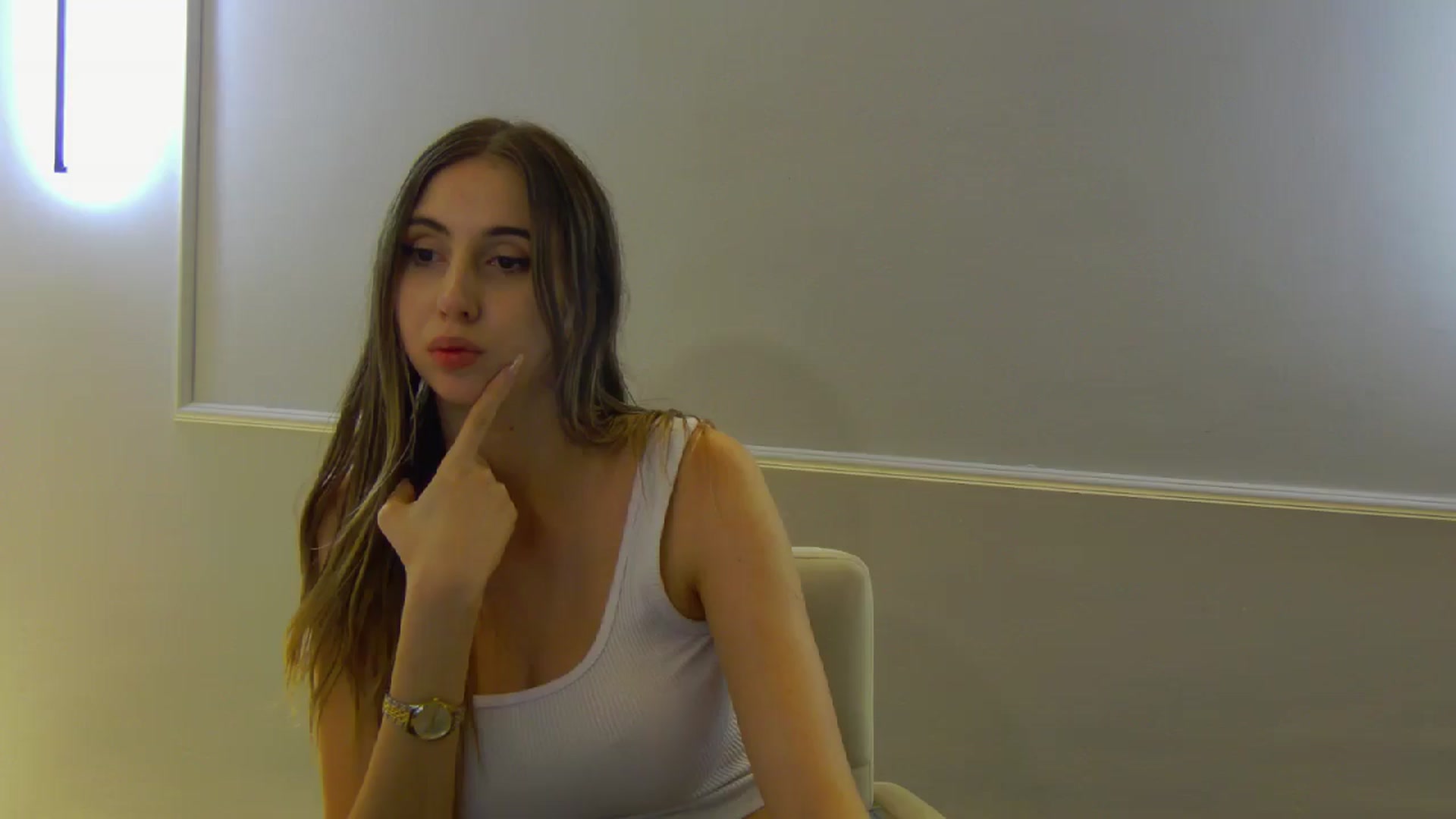 Gallery image thumbnail from Artemiss's myfreecams stream on, 11/11/2024, 20:33 image 8 of 20