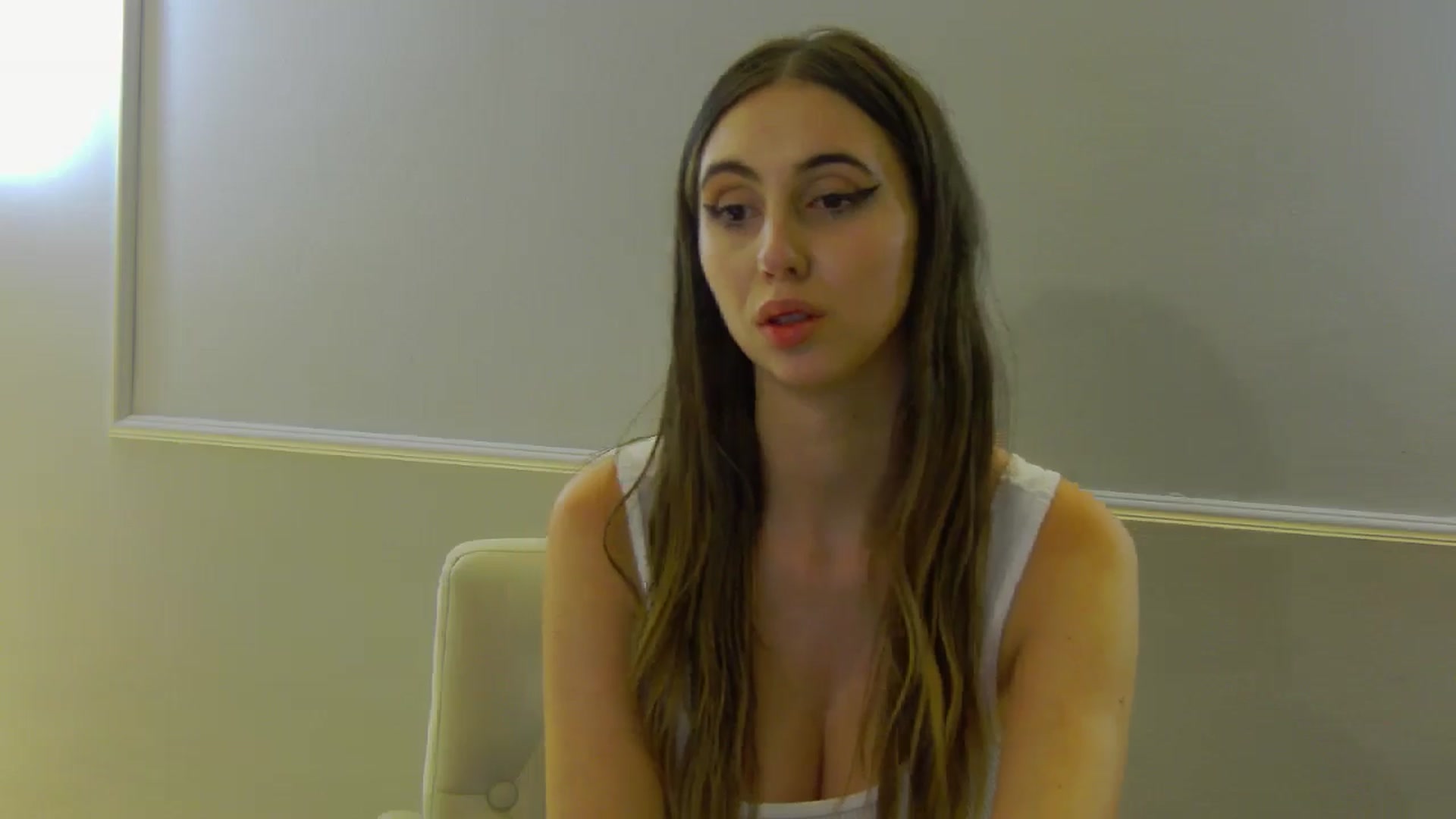 Gallery image thumbnail from Artemiss's myfreecams stream on, 11/11/2024, 22:46 image 20 of 20