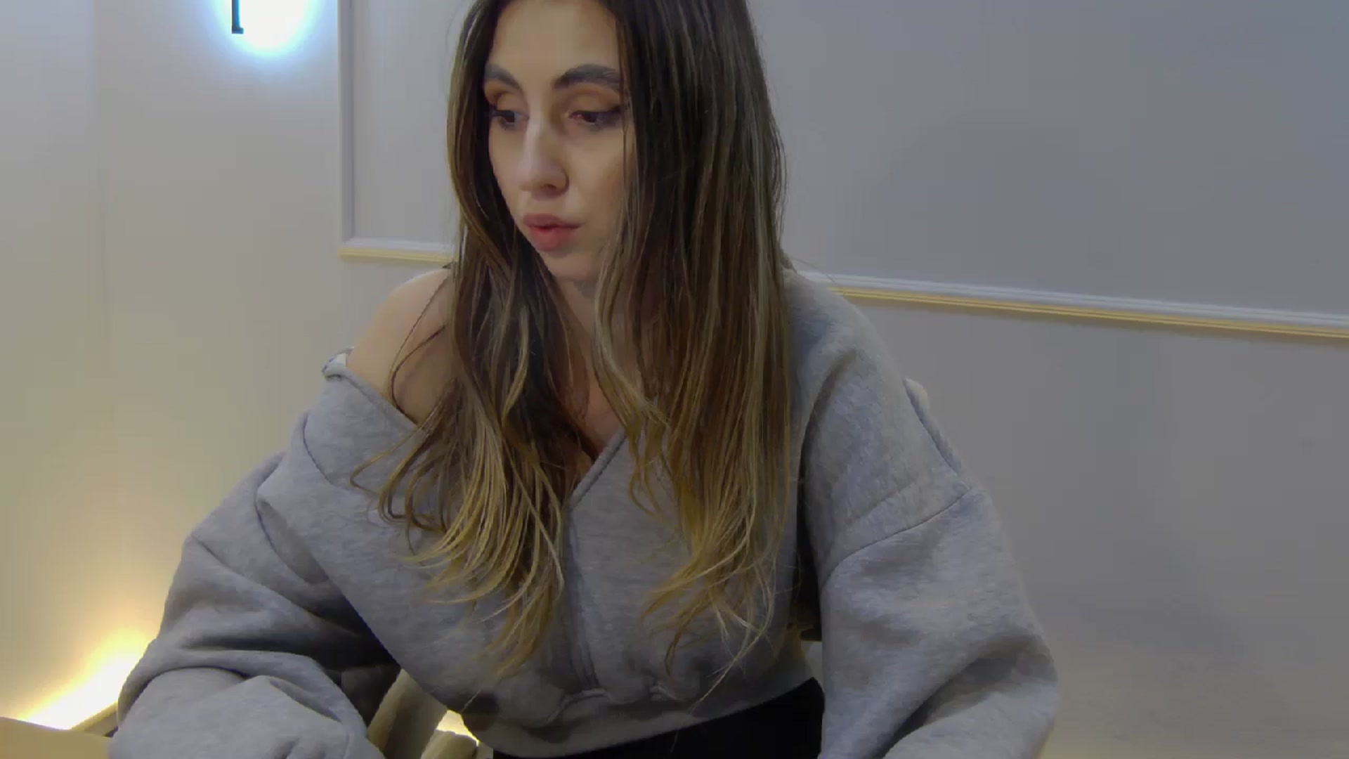 Gallery image thumbnail from Artemiss's myfreecams stream on, 11/13/2024, 22:45 image 5 of 20