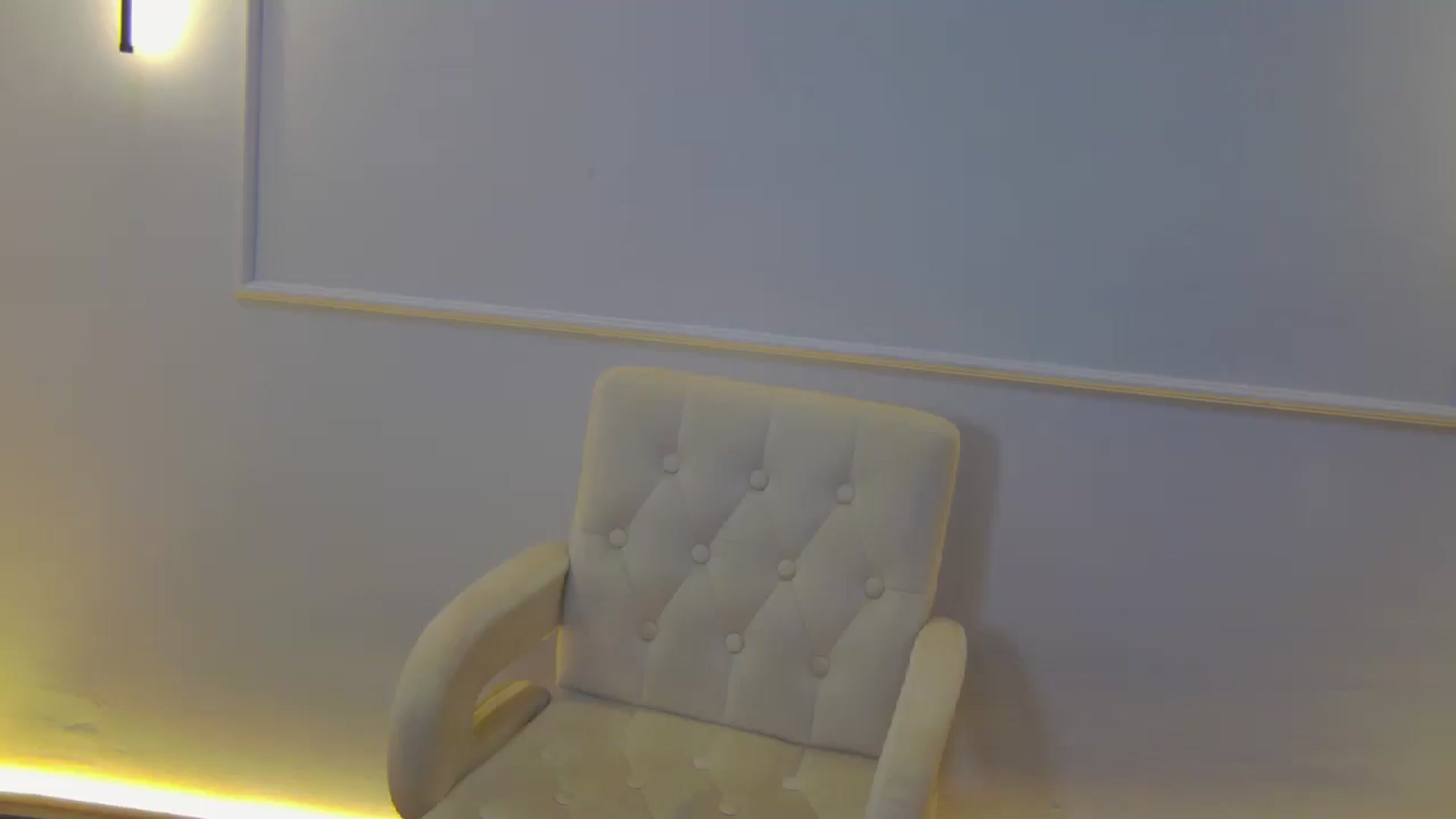Gallery image thumbnail from Artemiss's myfreecams stream on, 11/25/2024, 21:23 image 15 of 20