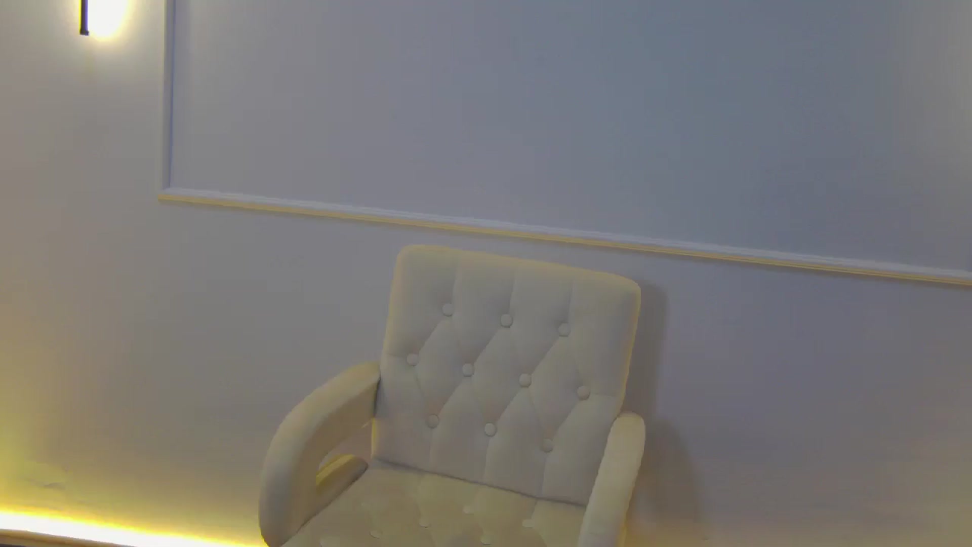Gallery image thumbnail from Artemiss's myfreecams stream on, 11/25/2024, 21:23 image 14 of 20