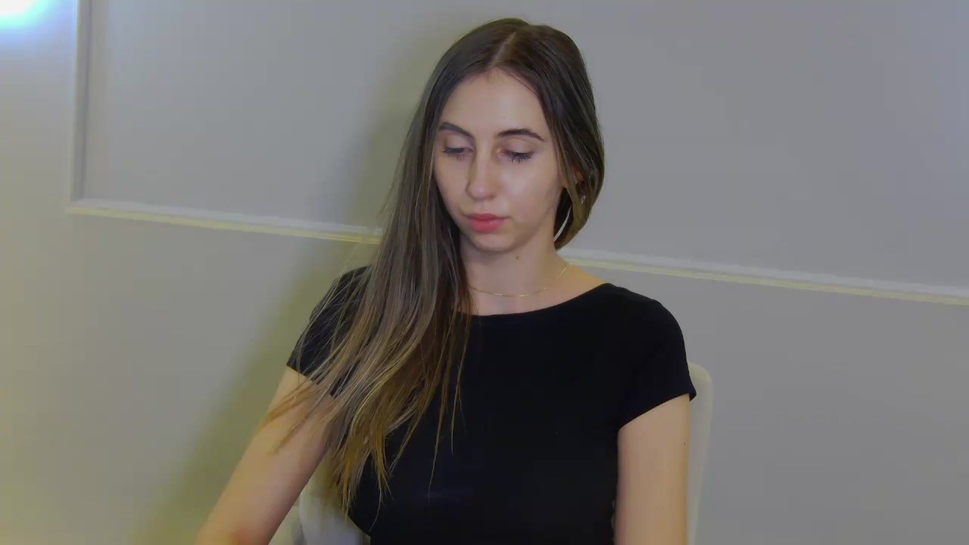 Gallery image thumbnail from Artemiss's myfreecams stream on, 12/15/2024, 22:22 image 1 of 20