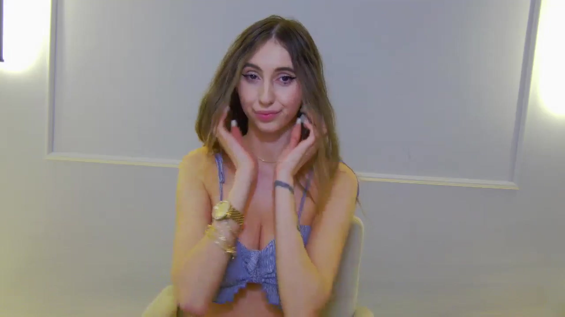 Gallery image thumbnail from Artemiss's myfreecams stream on, 12/17/2024, 20:29 image 20 of 20
