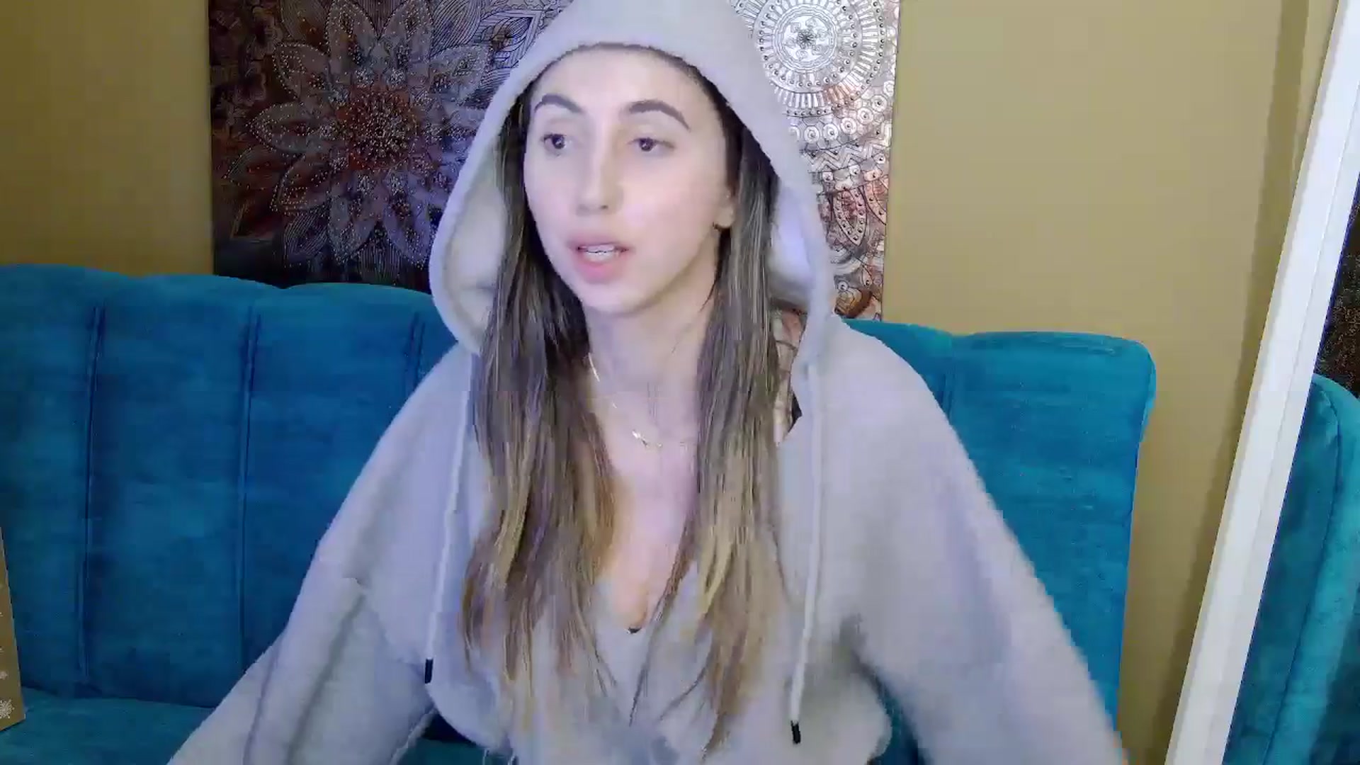 Gallery image thumbnail from Artemiss's myfreecams stream on, 12/21/2024, 24:10 image 18 of 20