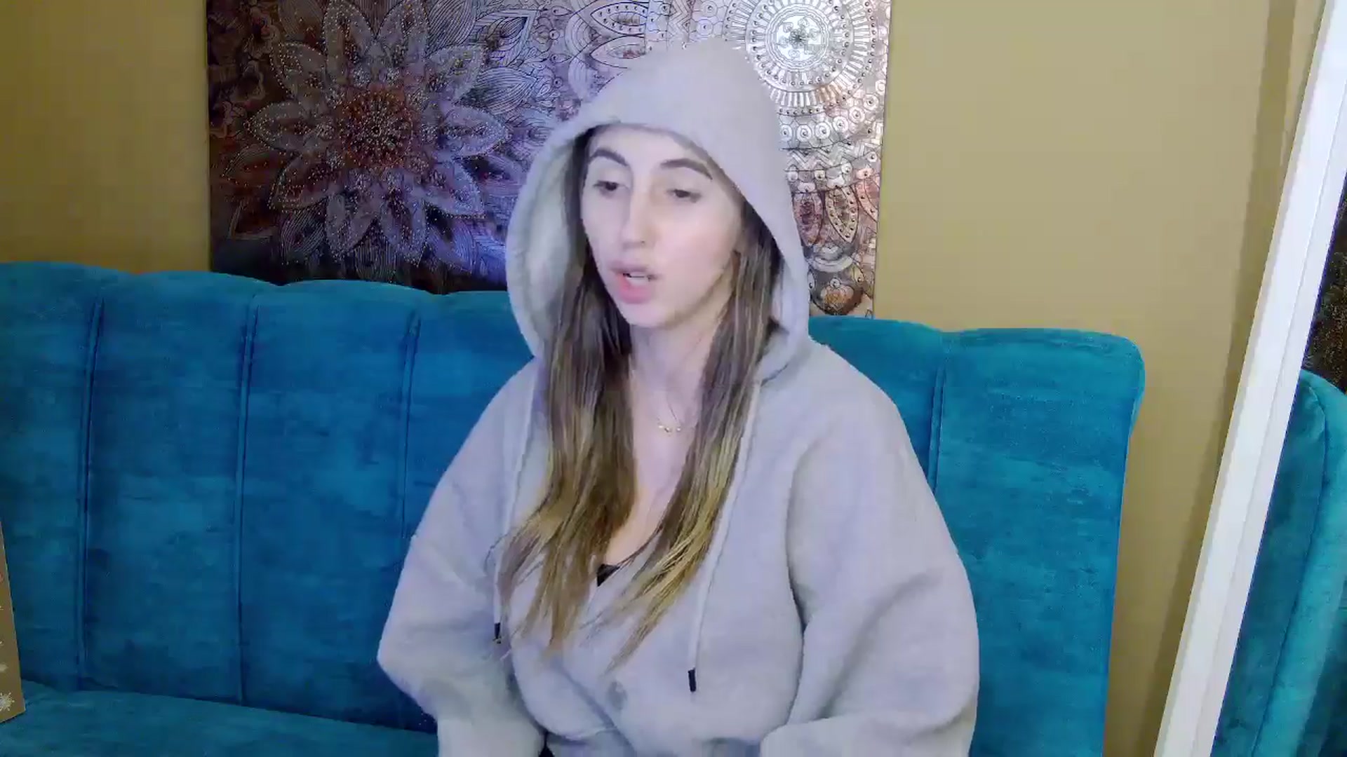 Gallery image thumbnail from Artemiss's myfreecams stream on, 12/21/2024, 24:10 image 19 of 20
