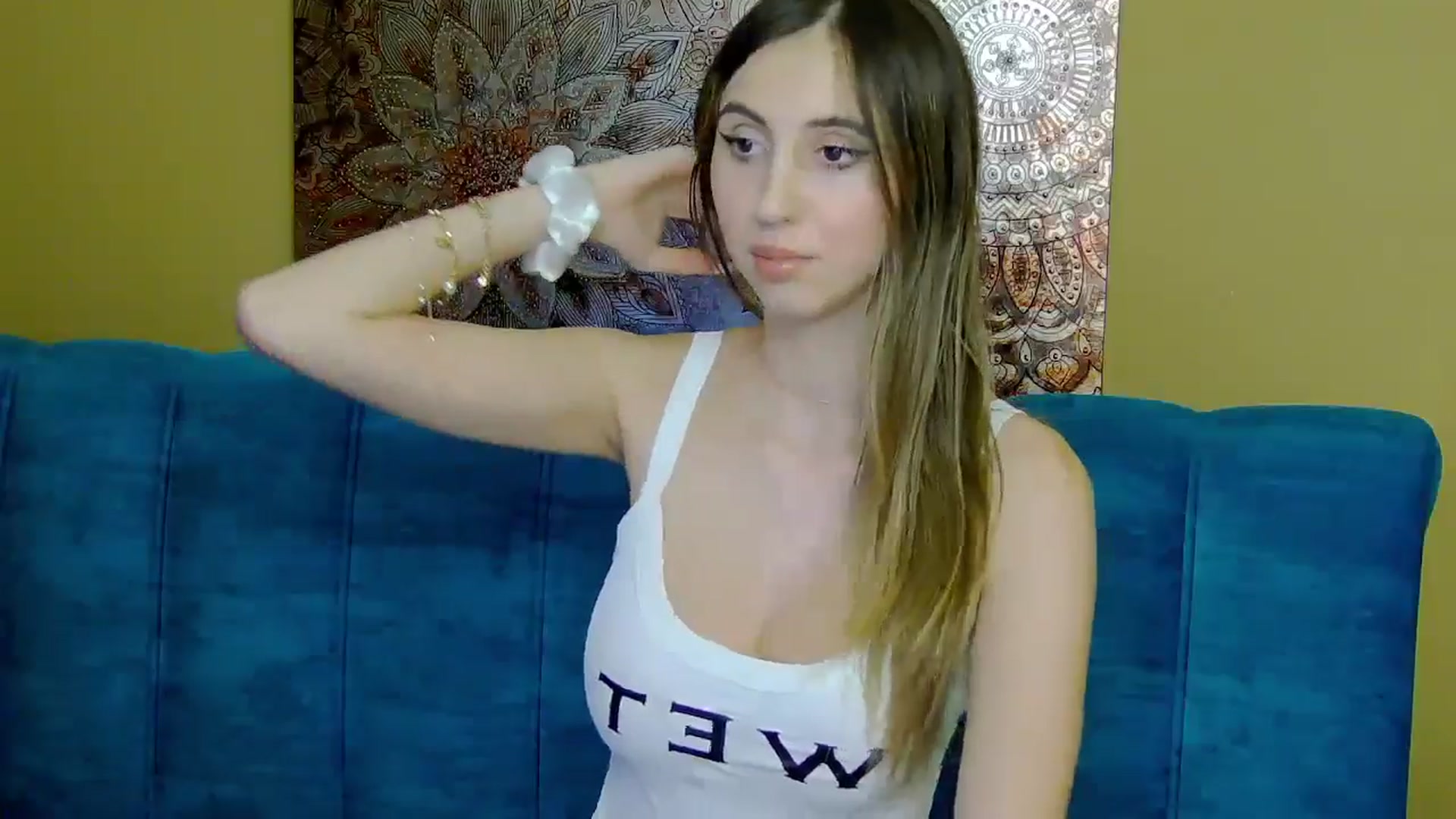Gallery image thumbnail from Artemiss's myfreecams stream on, 12/21/2024, 20:46 image 17 of 20