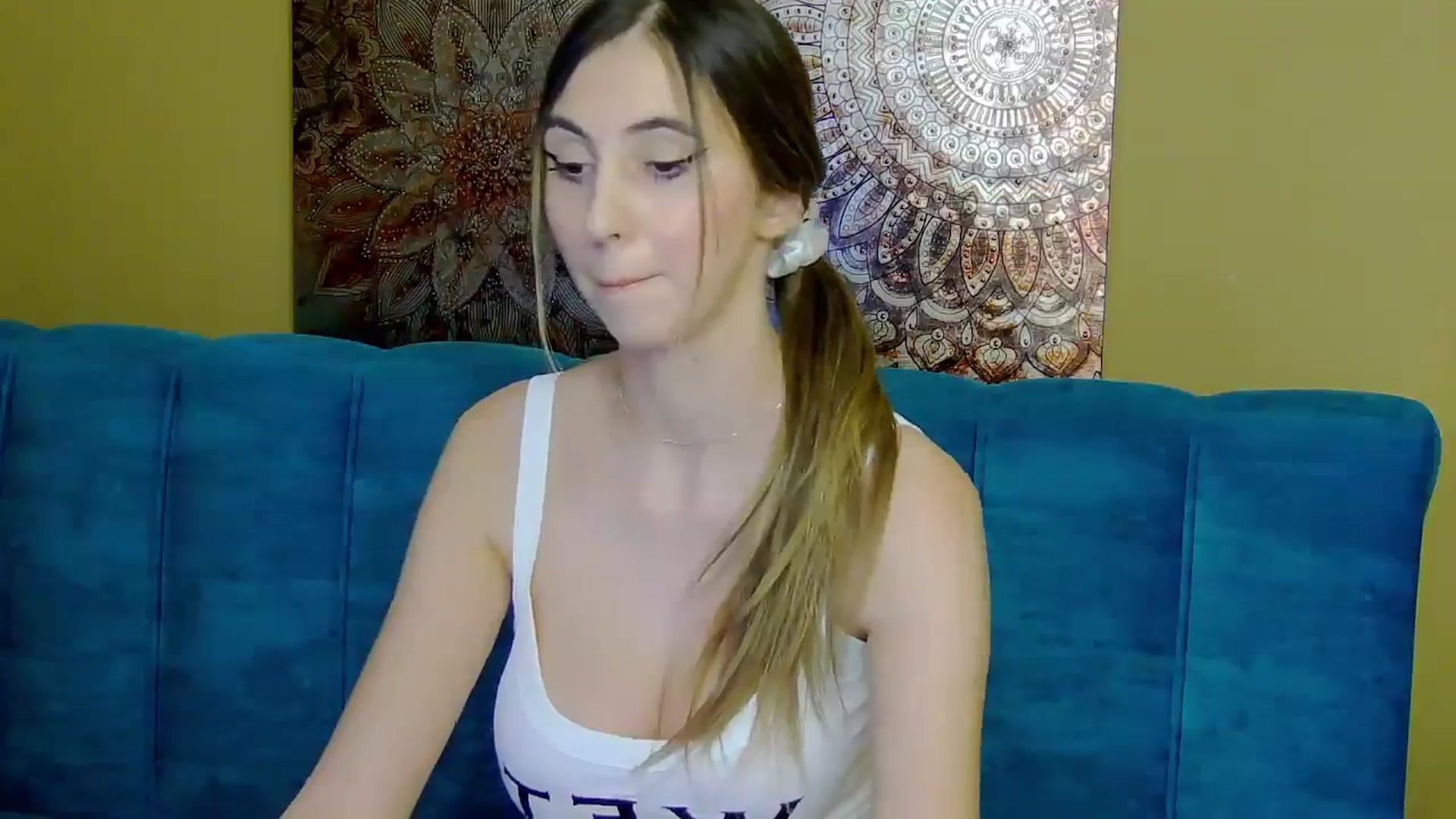 Gallery image thumbnail from Artemiss's myfreecams stream on, 12/21/2024, 20:46 image 20 of 20